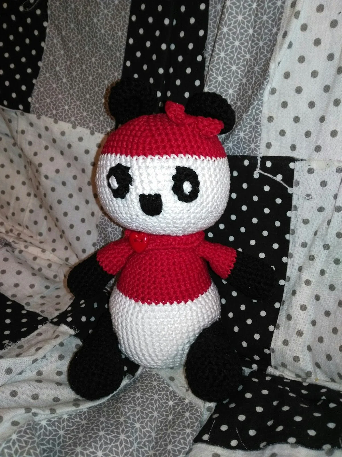 panda rouge.jpg