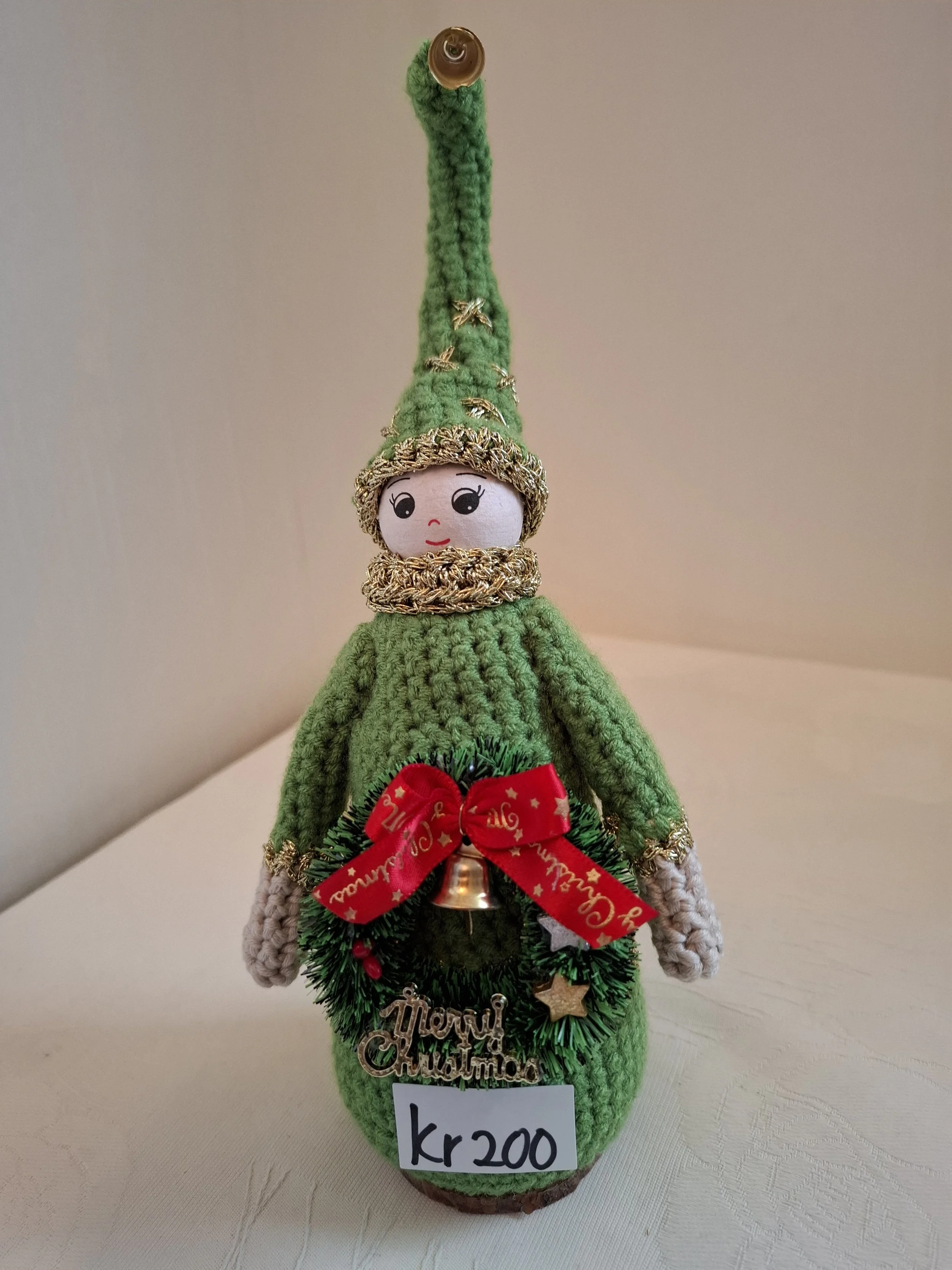 10257 | Solgt | [treplate i bunn, ikke kosedyr]