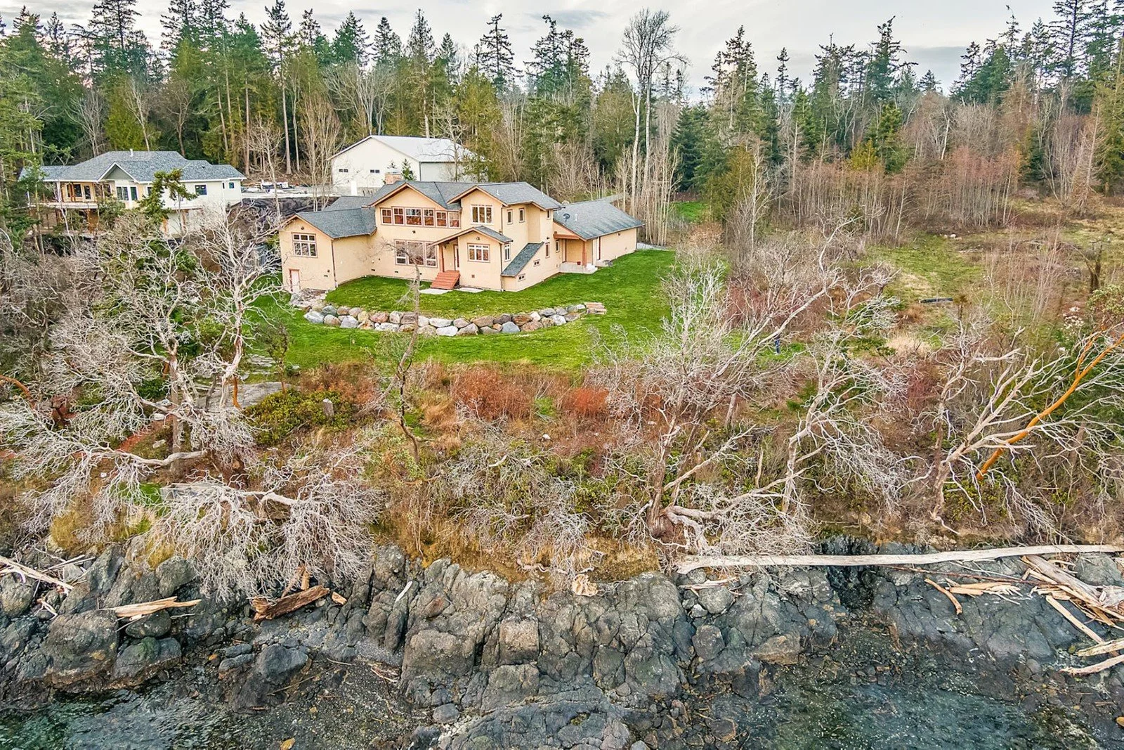 8288 Oyster Shell Lane Anacortes - Courtesy of Dan Rike (31).jpg