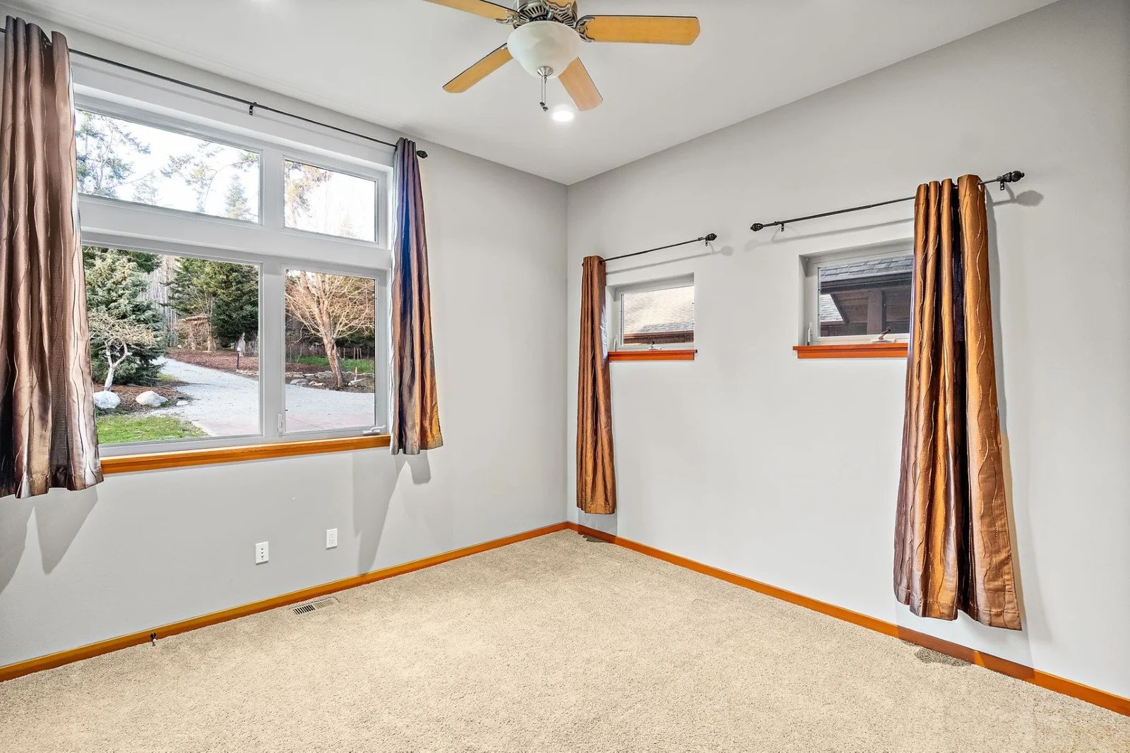 8288 Oyster Shell Lane Anacortes - Courtesy of Dan Rike (23).jpg