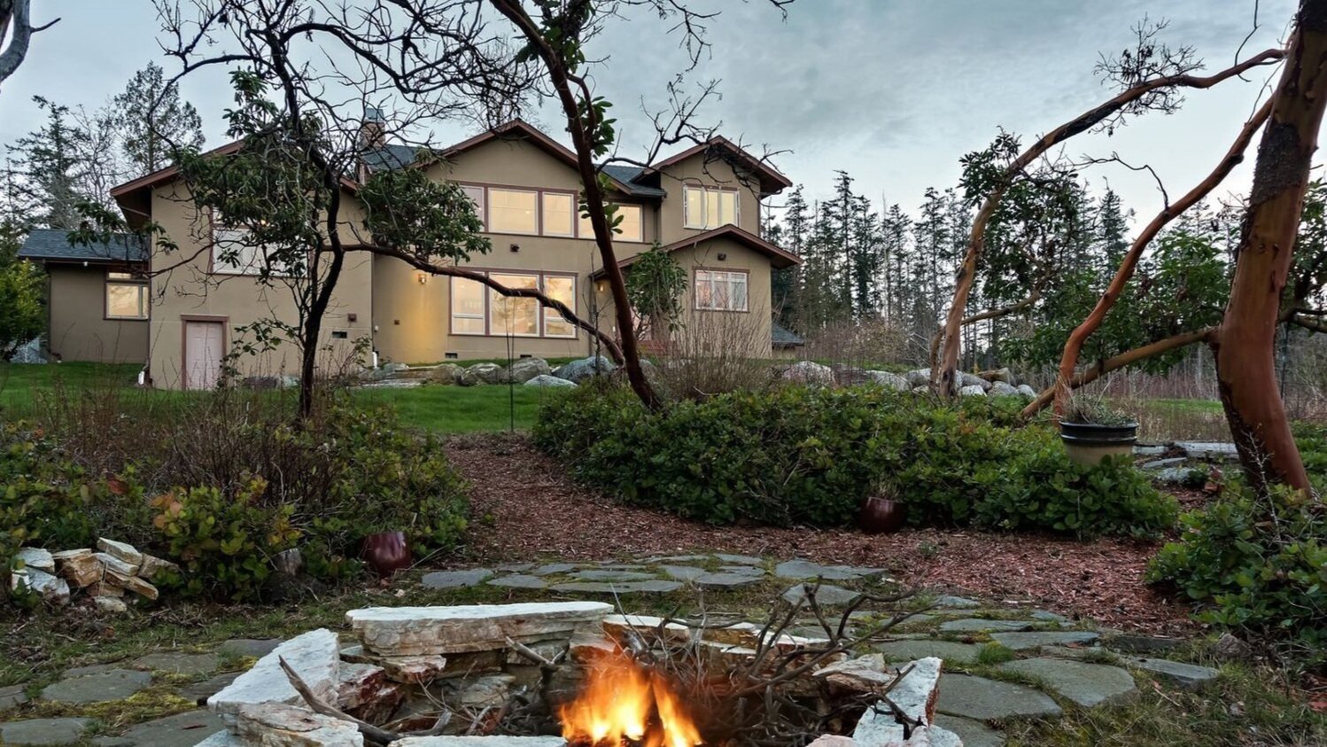 Waterview Anacortes Living