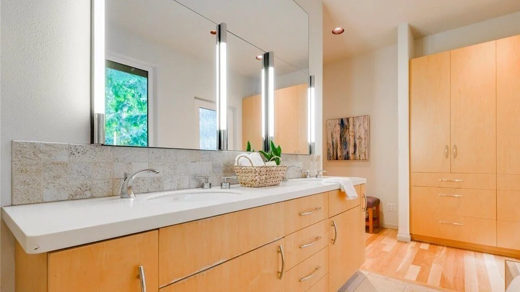 Kala Point Custom Home (21).jpg