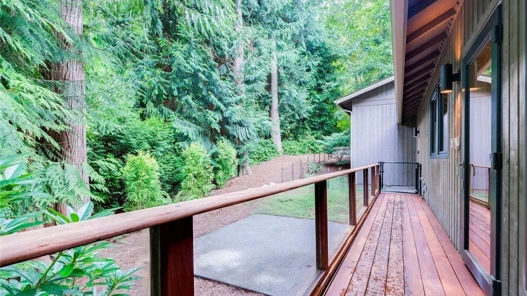Kala Point Custom Home (31).jpg