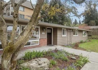 SIde walk to level front entrance to home at 19607 Heinz Pl, Lynnwood, WA 98036
