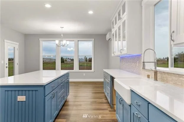 Kitchen and dining room with three large windows  Skyhawk Dr Toledo WA 98591