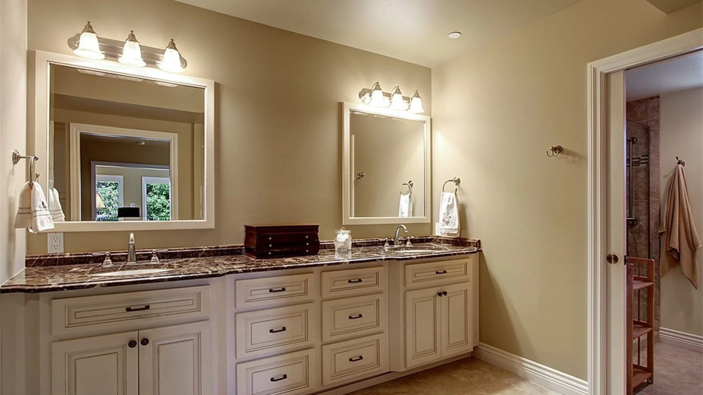 1311 Mukilteo Lane Mukilteo, WA 98275 - Alfred Bolin (34).jpg