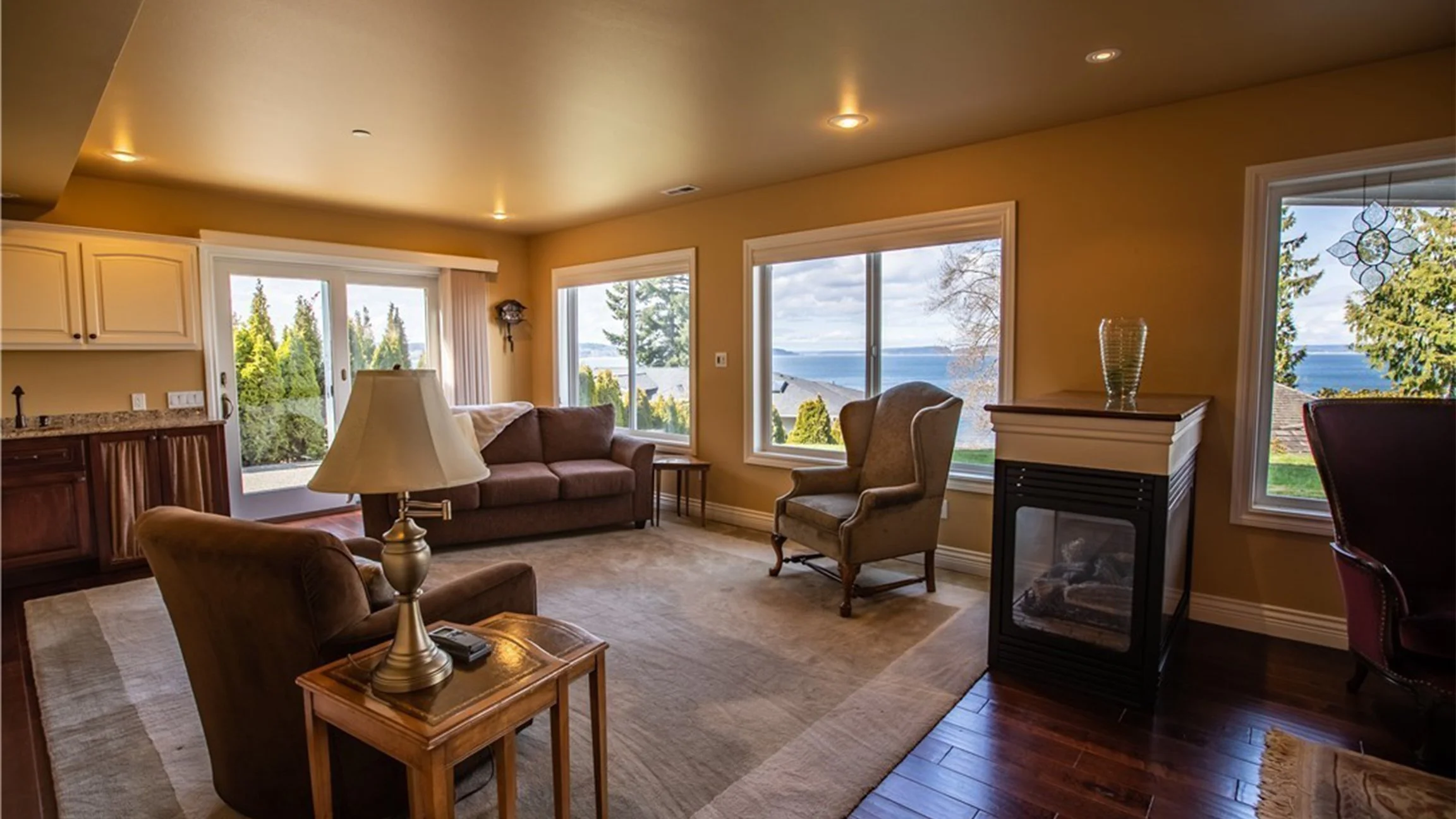 1311 Mukilteo Lane Mukilteo, WA 98275 - Alfred Bolin (36).jpg