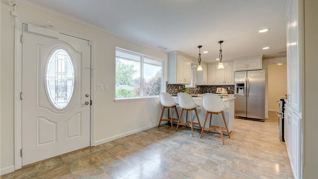 1405 Lake View Avenue - Snohomish, WA (4).jpg