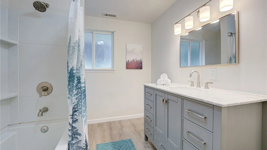 1405 Lake View Avenue - Snohomish, WA (19).jpg