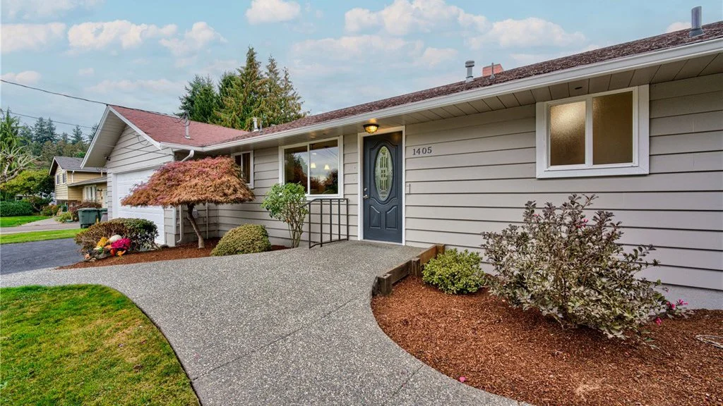 1405 Lake View Avenue - Snohomish, WA (1).jpg