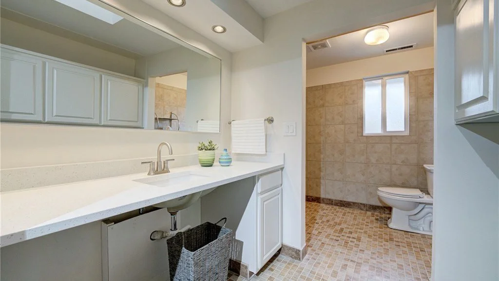 1405 Lake View Avenue - Snohomish, WA (15).jpg