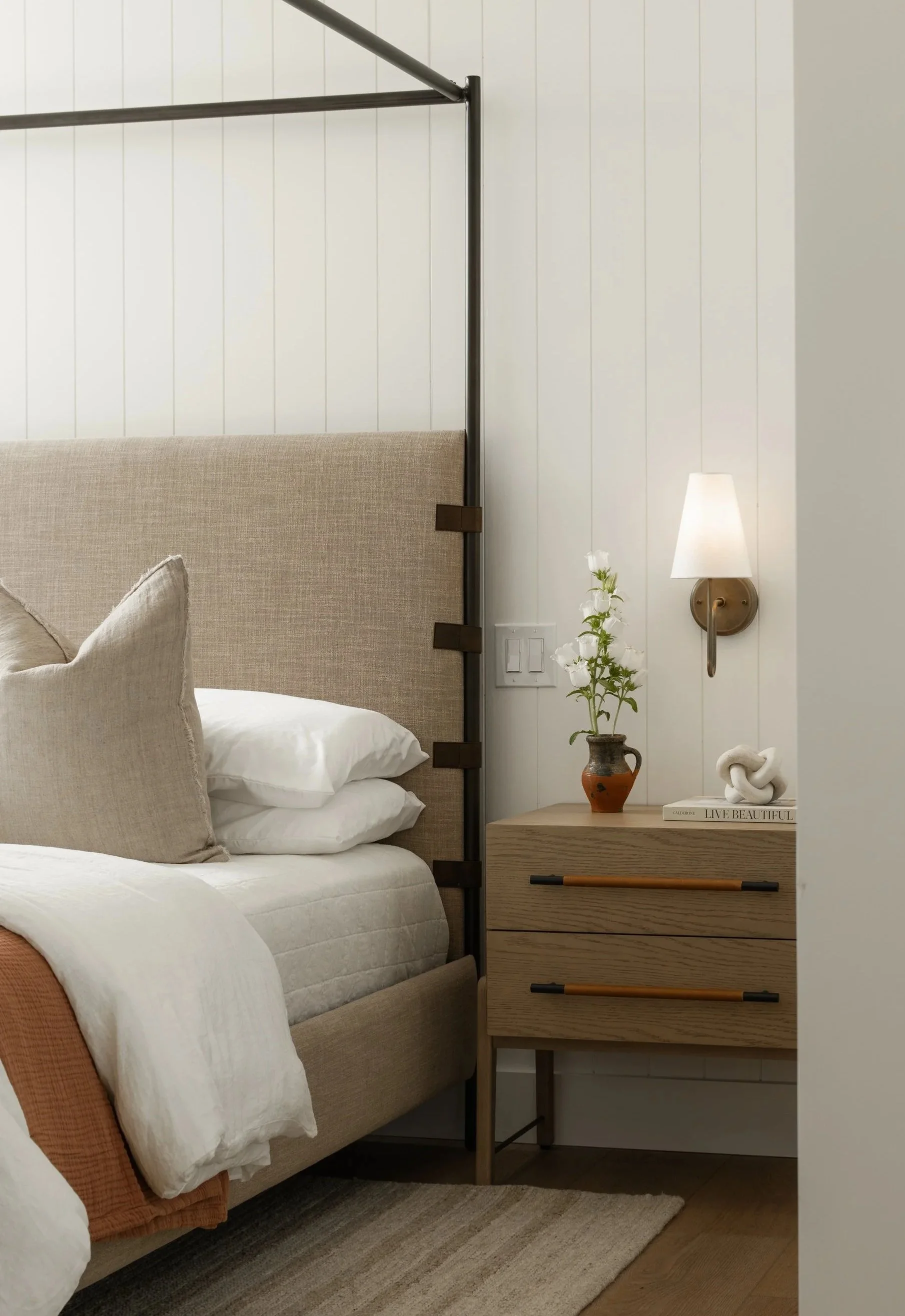 UPSTAIRS AT 1090 EDISON