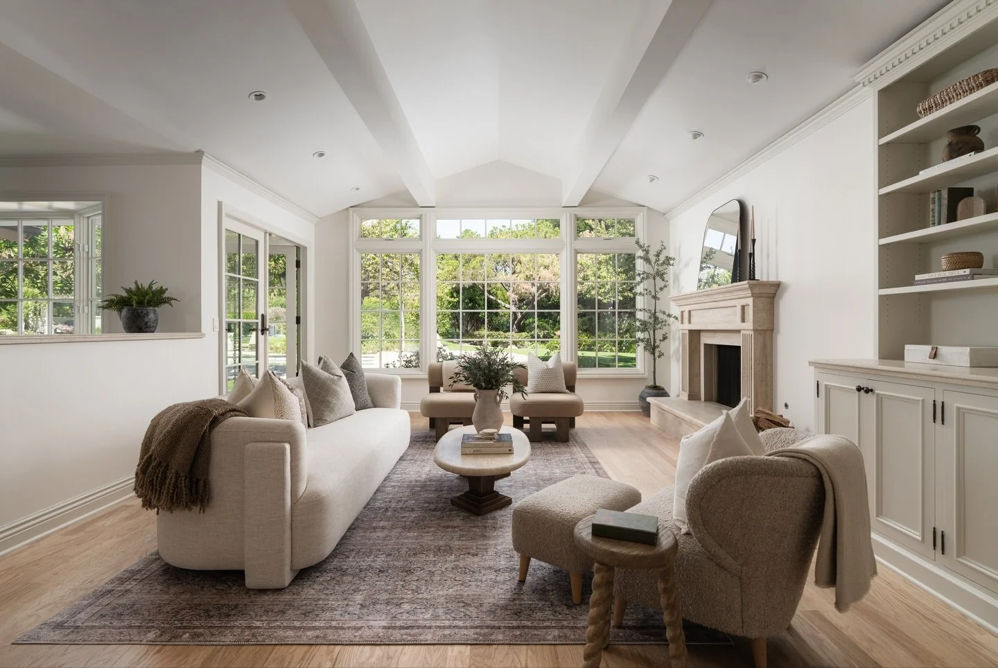 We love this listing and we&rsquo;re excited to share that it&rsquo;s officially live. The Hope Ranch light streaming through these spaces is something special. It made this stage feel natural and effortless from the start. See our stories for detail