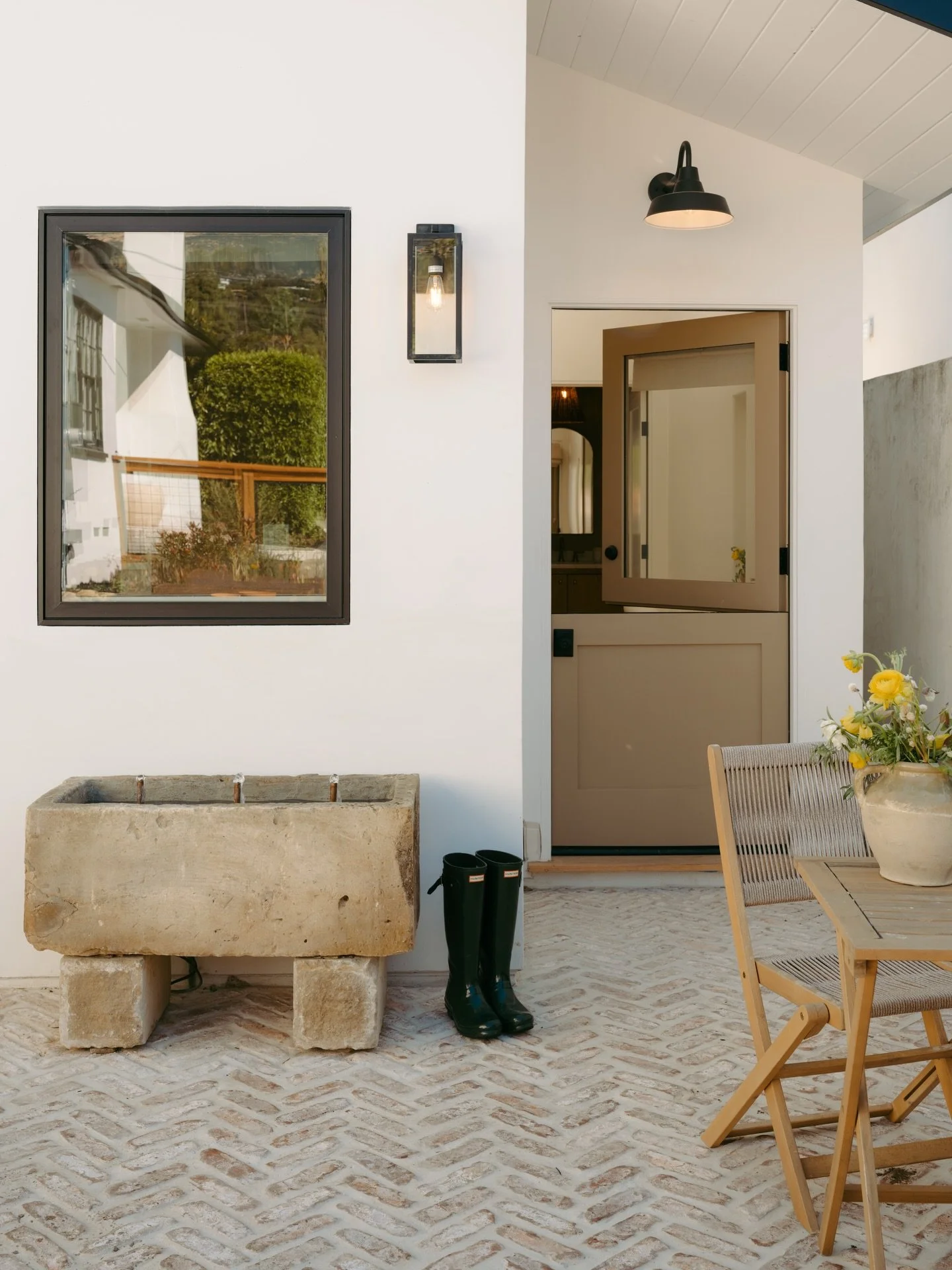 The sweetest San Roque casita, tucked just out back from a client&rsquo;s home we helped design&hellip; so when it came time to rethink the ADU, we were ready to get to work.

It was begging to become something more than your standard add on. So we l