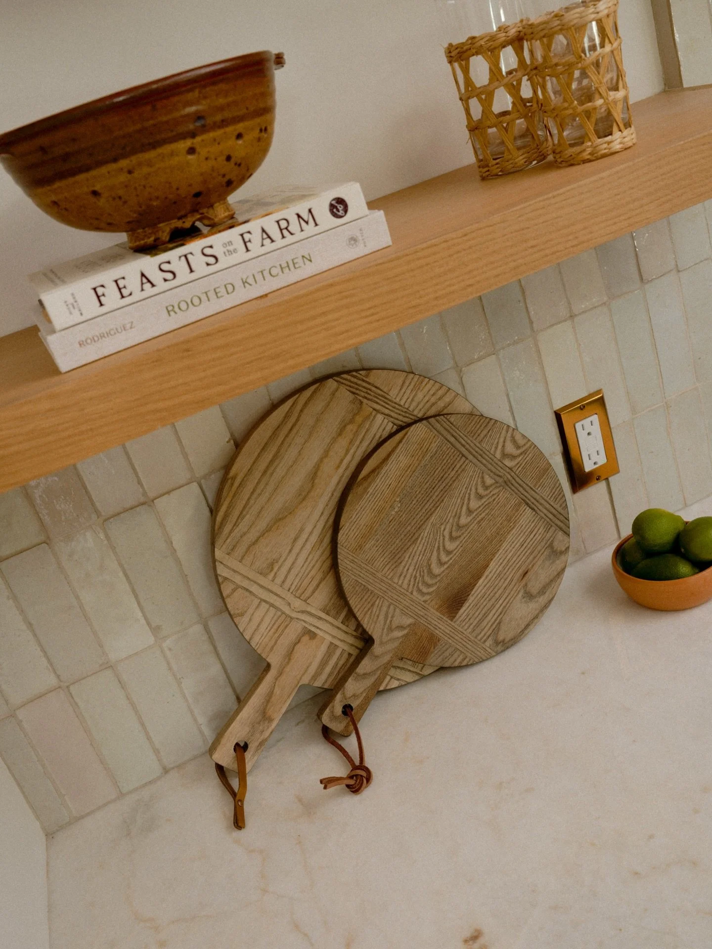 Happy Friday from this charming little casita kitchen. Limes sliced, glasses ready. 🍋&zwj;🟩