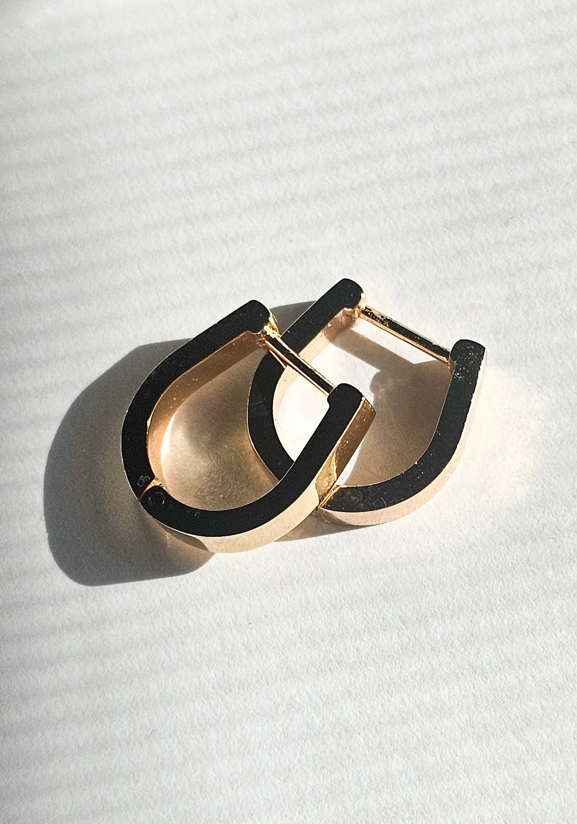 Everyday Huggie ✦18K Gold✦