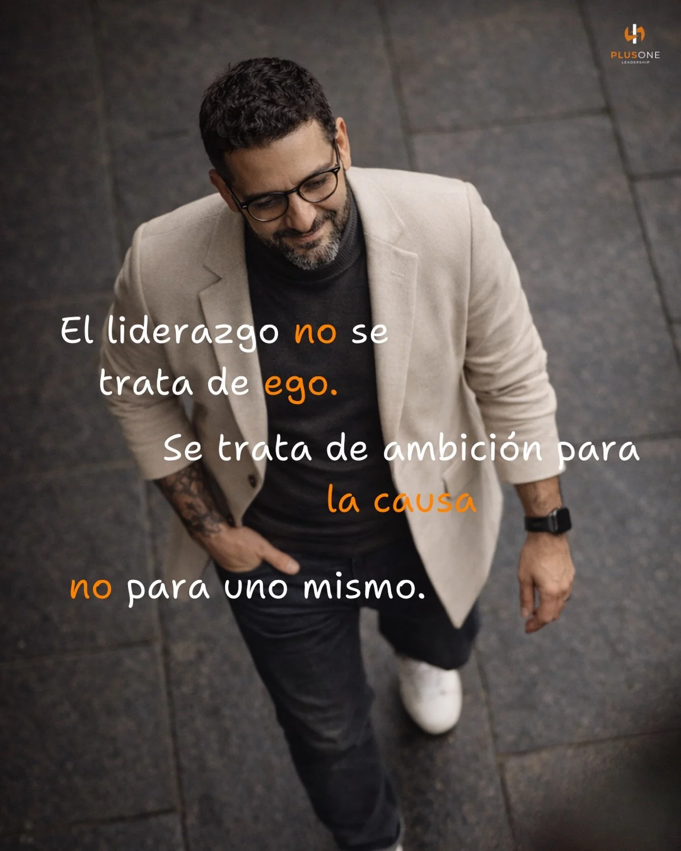 El liderazgo no se trata de ego. Se trata de ambici&oacute;n para la causa, no para uno mismo.

Los l&iacute;deres que transforman organizaciones comparten un rasgo sorprendente: humildad profesional combinada con voluntad feroz.

No lideran para que