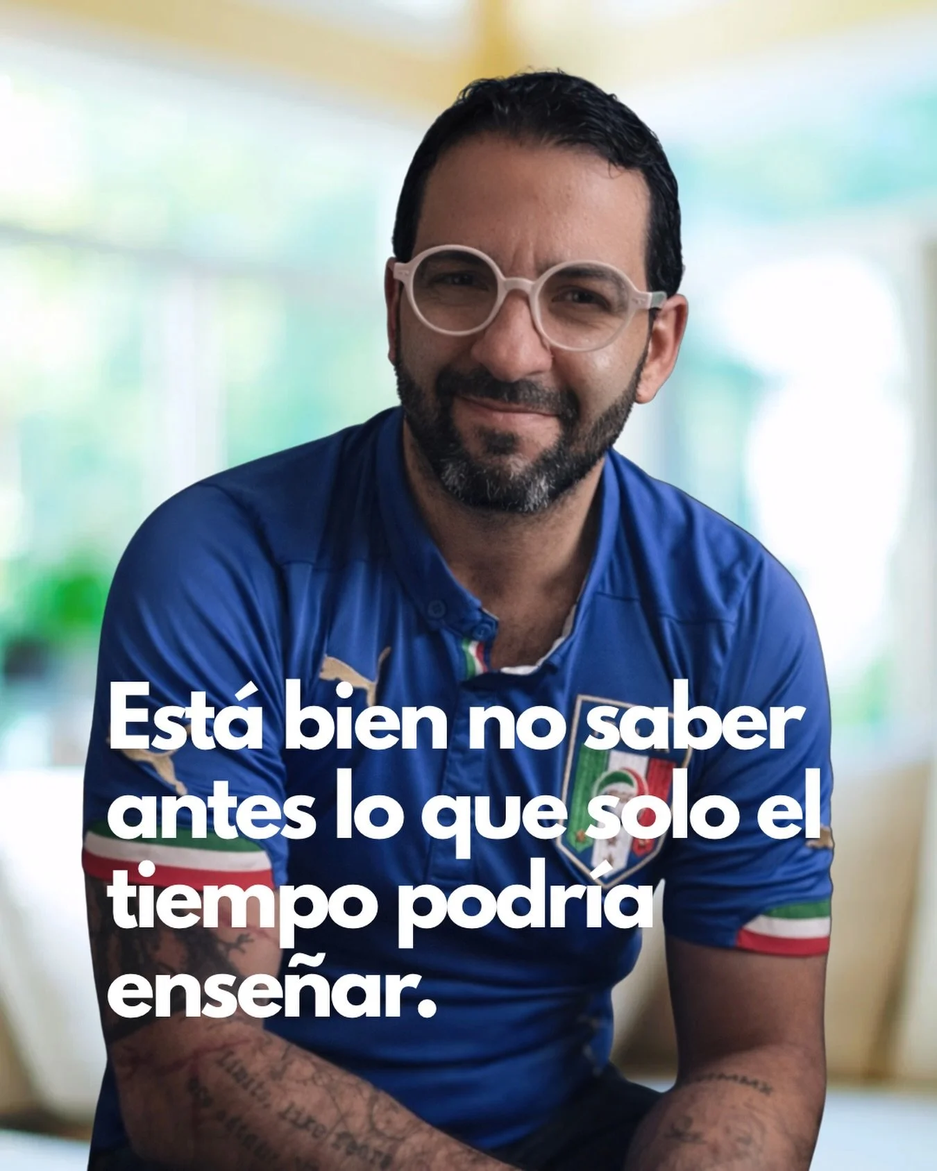 Culparte por no haber sabido algo que nadie te ense&ntilde;&oacute; no es reflexi&oacute;n.

Es desperdicio.

Lo que no sab&iacute;as antes era informaci&oacute;n que no ten&iacute;as.

Lo que sabes ahora es la herramienta que necesitabas.

La pregun