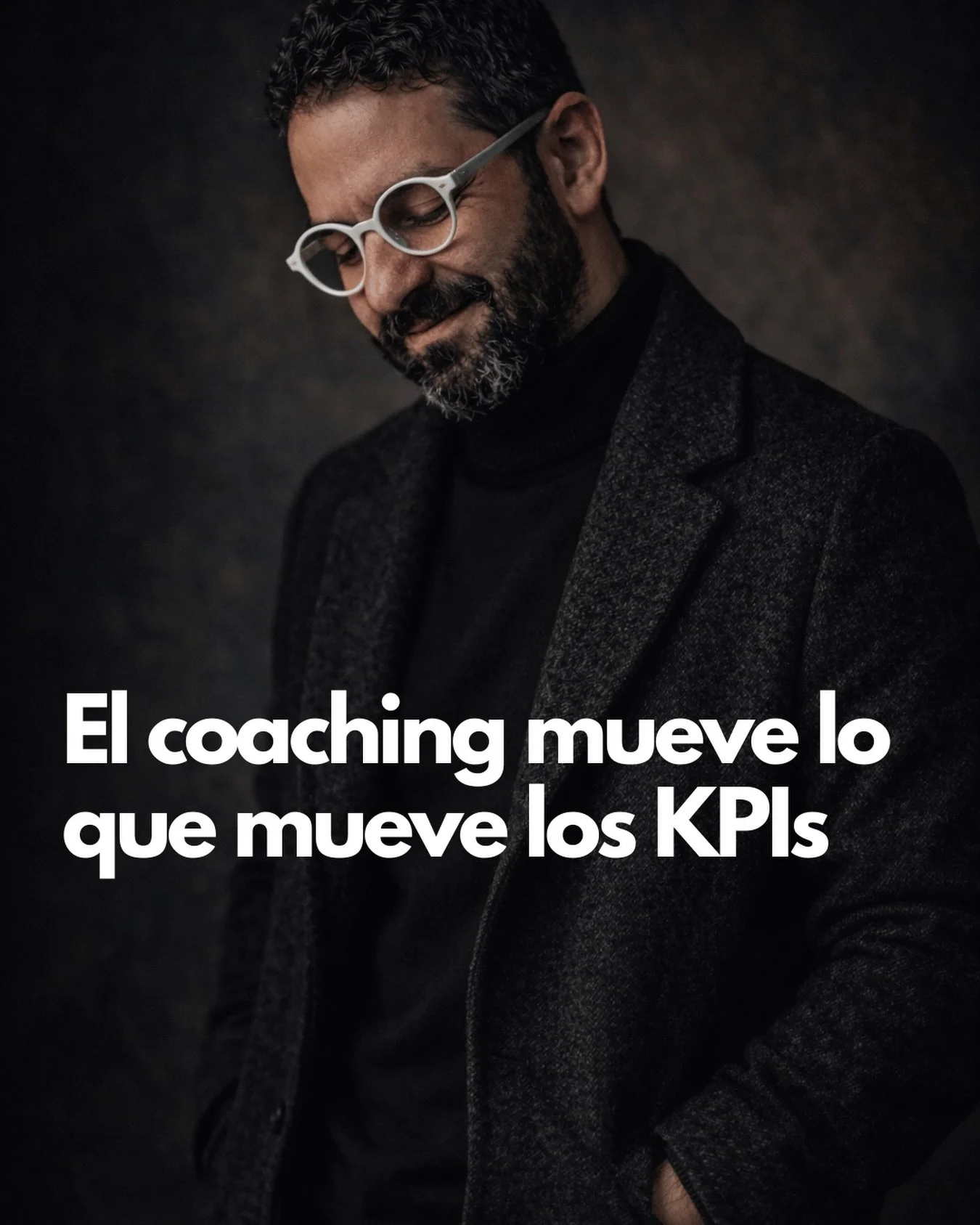 Voy a decir algo que probablemente no quieren escuchar.

El coaching ejecutivo no va a mover sus KPIs.

No directamente. No de la forma en que lo esperan cuando aprueban el presupuesto.

Y si alguien les dijo que s&iacute;; les minti&oacute;.

Lo dig