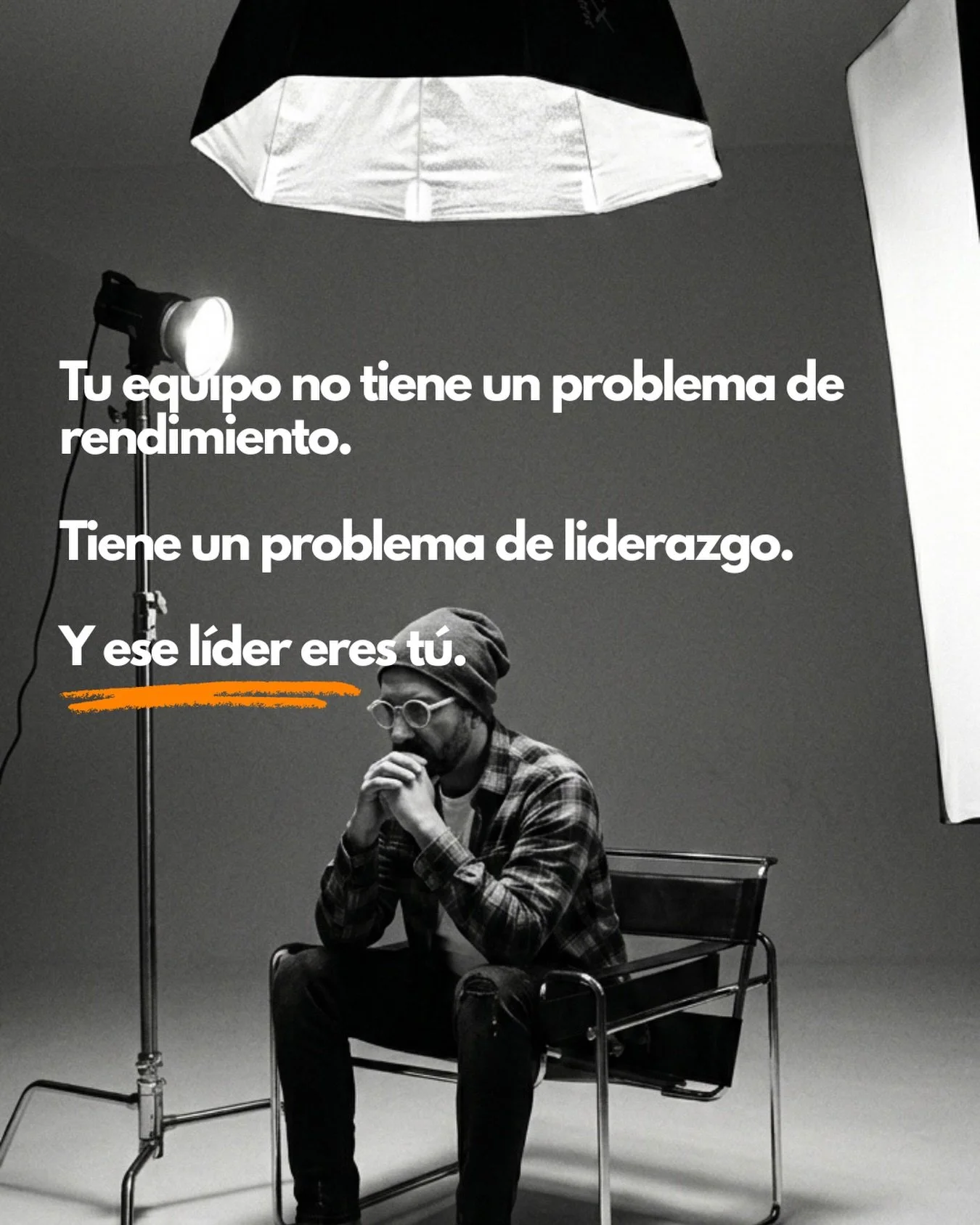 Antes de cerrar esta publicaci&oacute;n, esc&uacute;chame. 

No te lo digo como cr&iacute;tica. Te lo digo porque es lo que los datos muestran. 

Cuando un equipo no rinde, los l&iacute;deres buscan la causa afuera: &ldquo;Es que no tienen motivaci&o