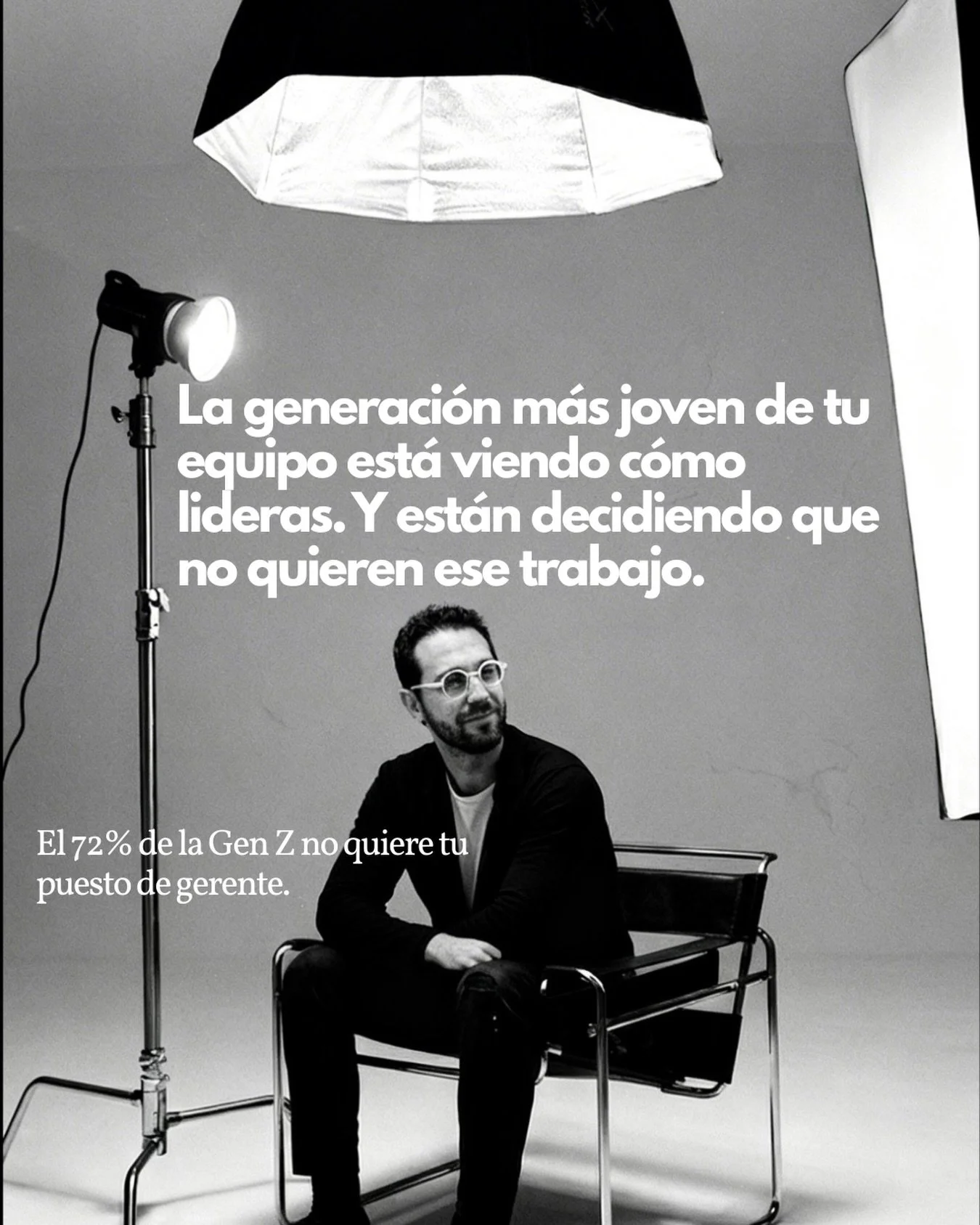 El 72% de la Gen Z no quiere tu puesto de gerente.

No es pereza. No es falta de ambici&oacute;n. Es una decisi&oacute;n consciente.

Le llaman &ldquo;conscious unbossing&rdquo;: el fen&oacute;meno en el que m&aacute;s de la mitad de los profesionale