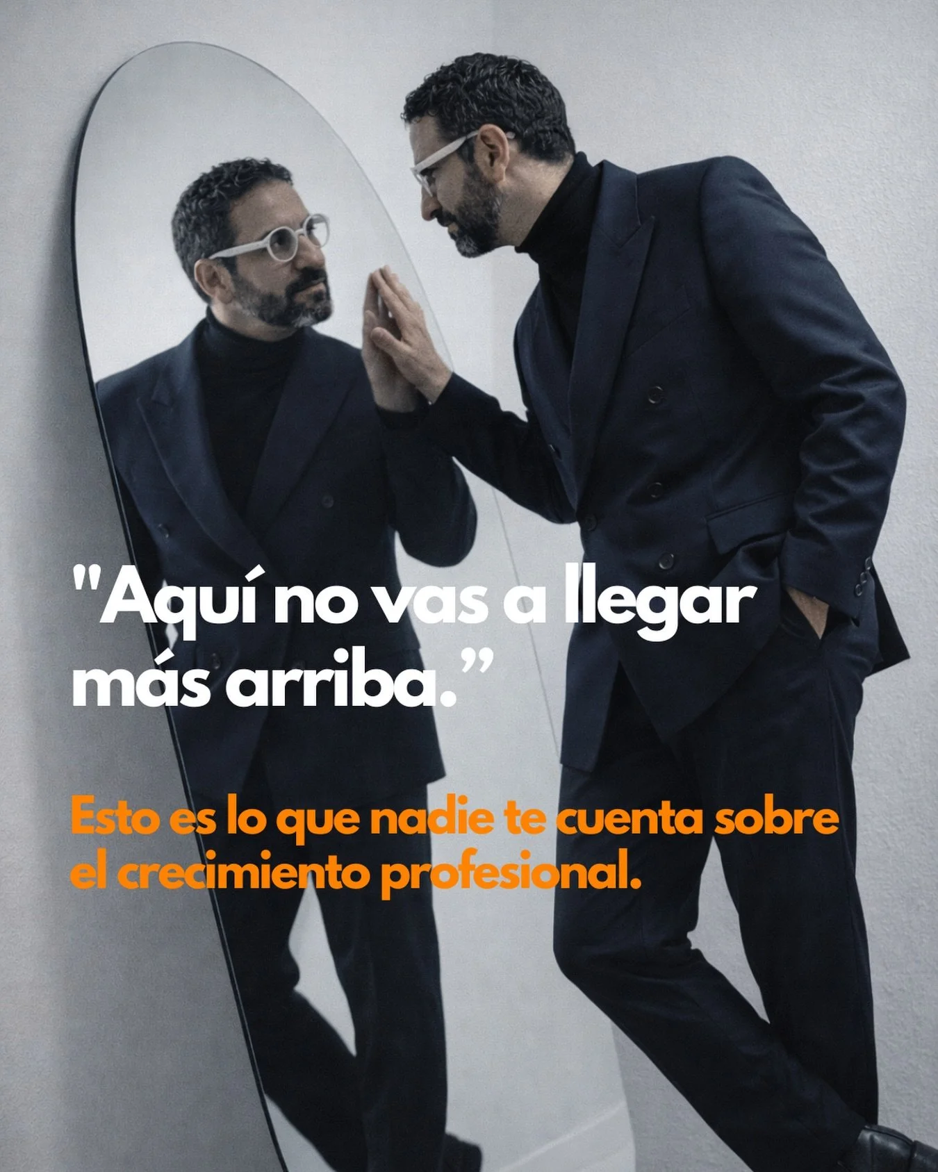 Una cliente lleg&oacute; a sesi&oacute;n con algo que la ten&iacute;a paralizada.

Llevaba a&ntilde;os en su organizaci&oacute;n. Amaba su trabajo. Siempre hab&iacute;a tenido el siguiente nivel en la mira.

Y alguien finalmente le dijo lo que nadie 