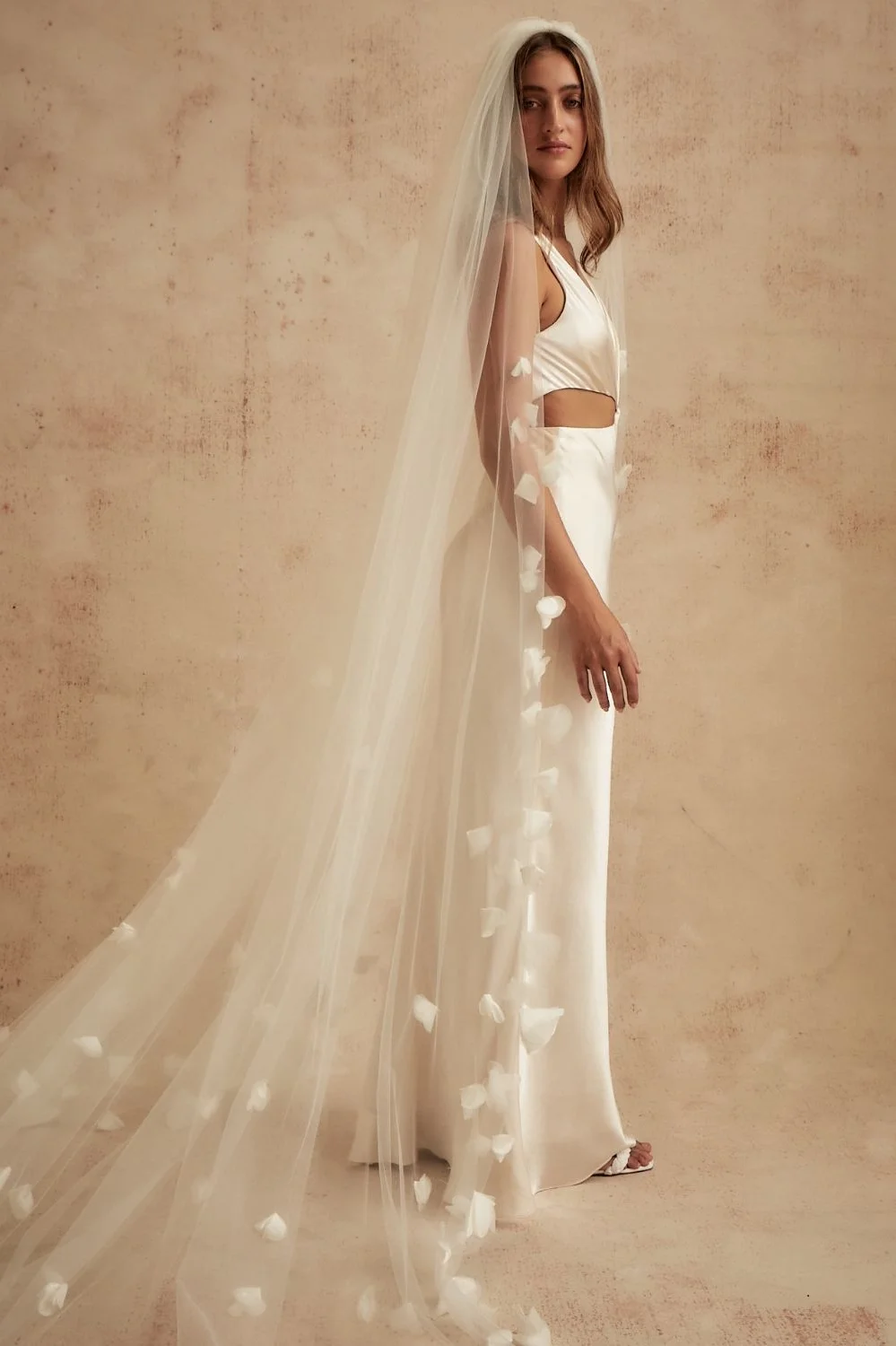 Florence Petal Veil – Luxury Bridal Veil for Modern Brides