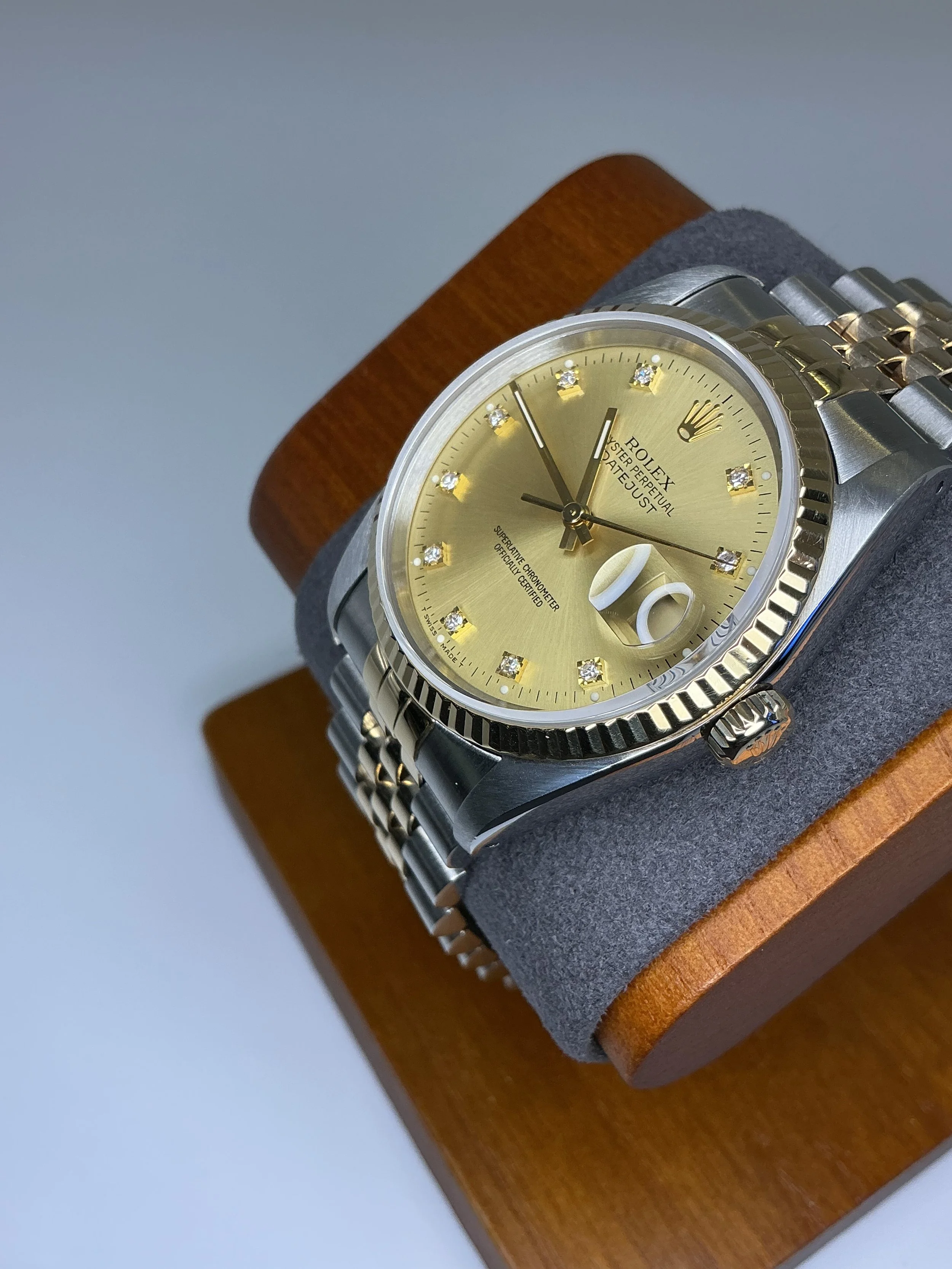 Rolex Datejust 36 Ref. 16233 — Champagne Diamond Dial | Box Included