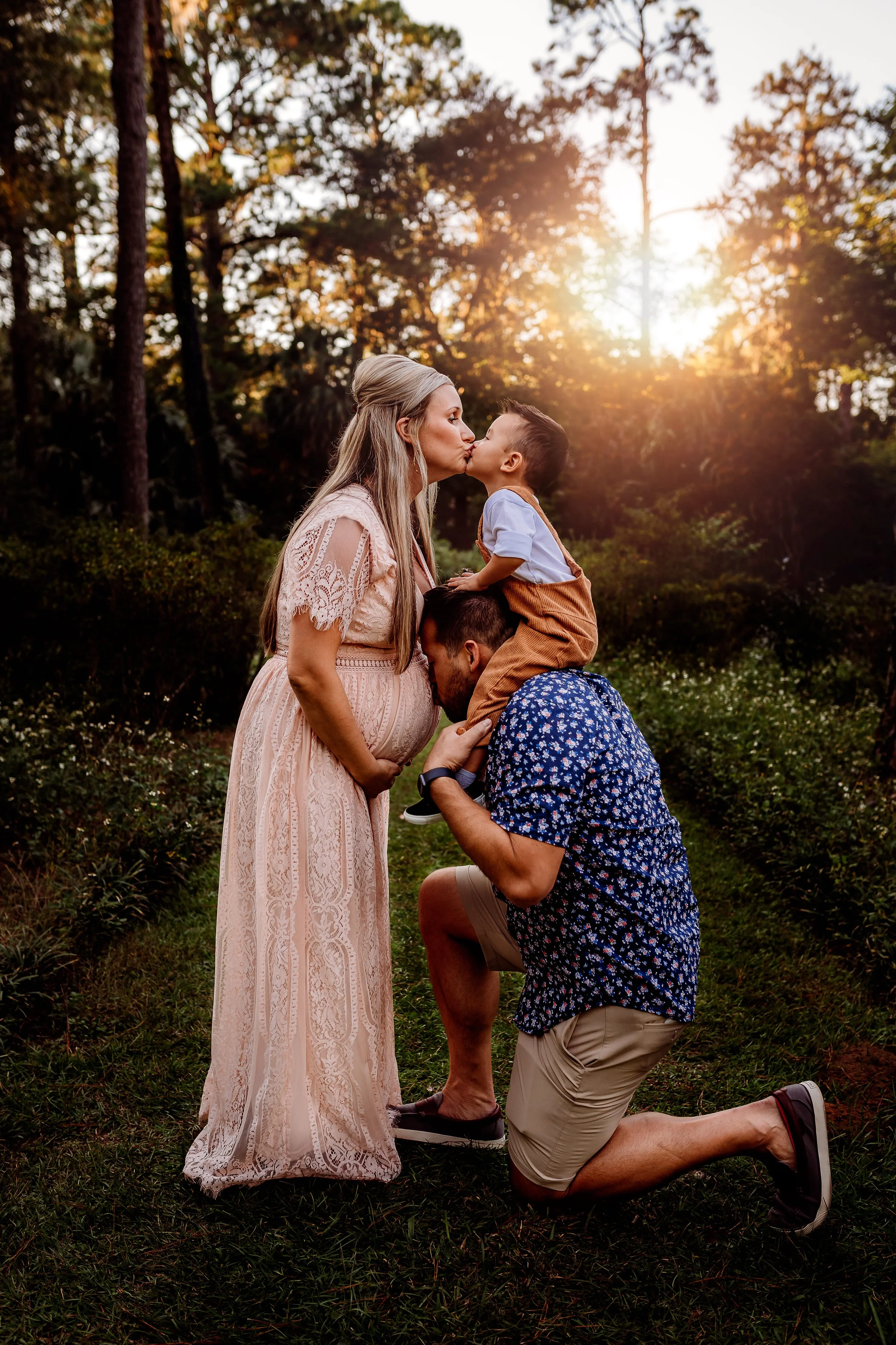 Outdoor natural light sunset maternity photography session at Alfred B. Maclay Gardens State Park in Tallahassee, Florida