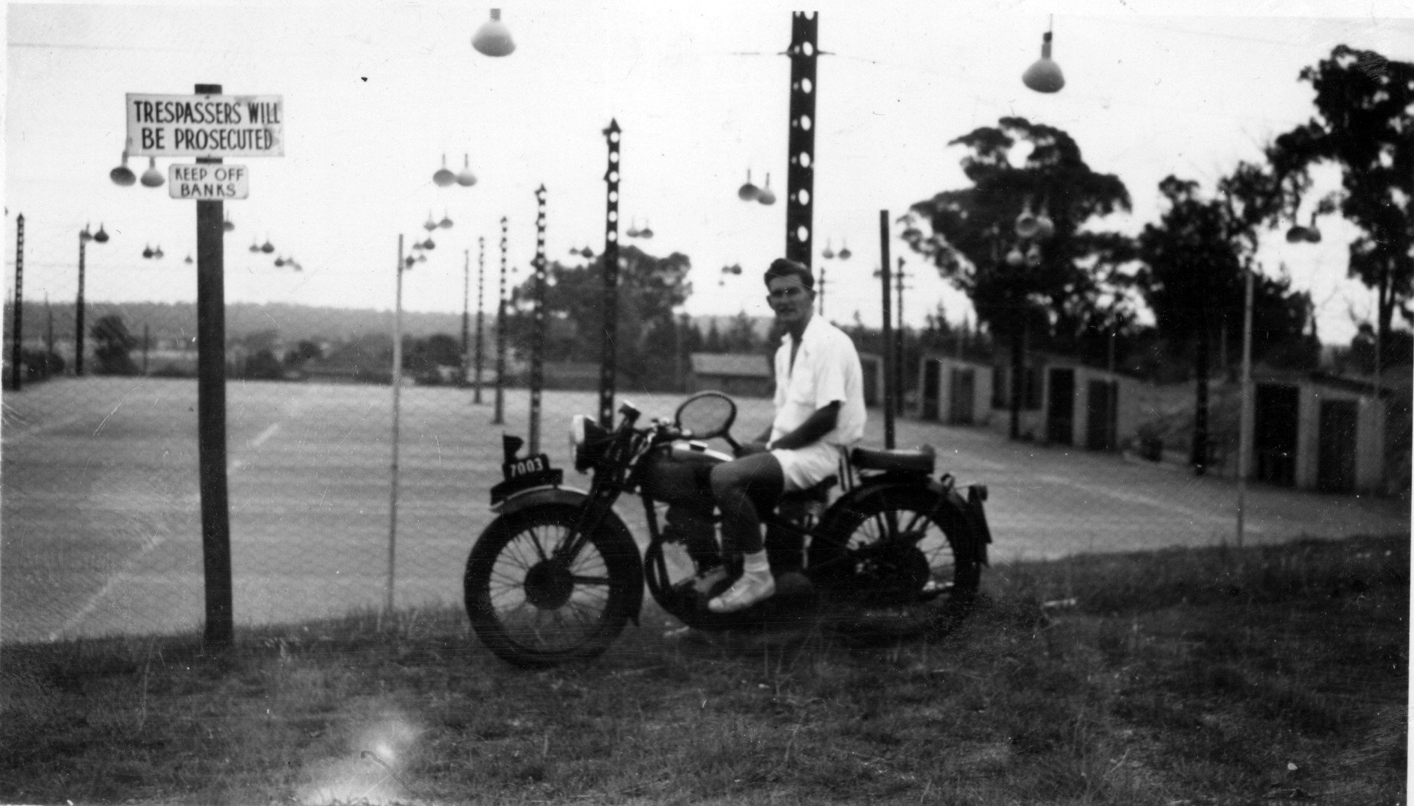 PH867M new bob on bike.jpg