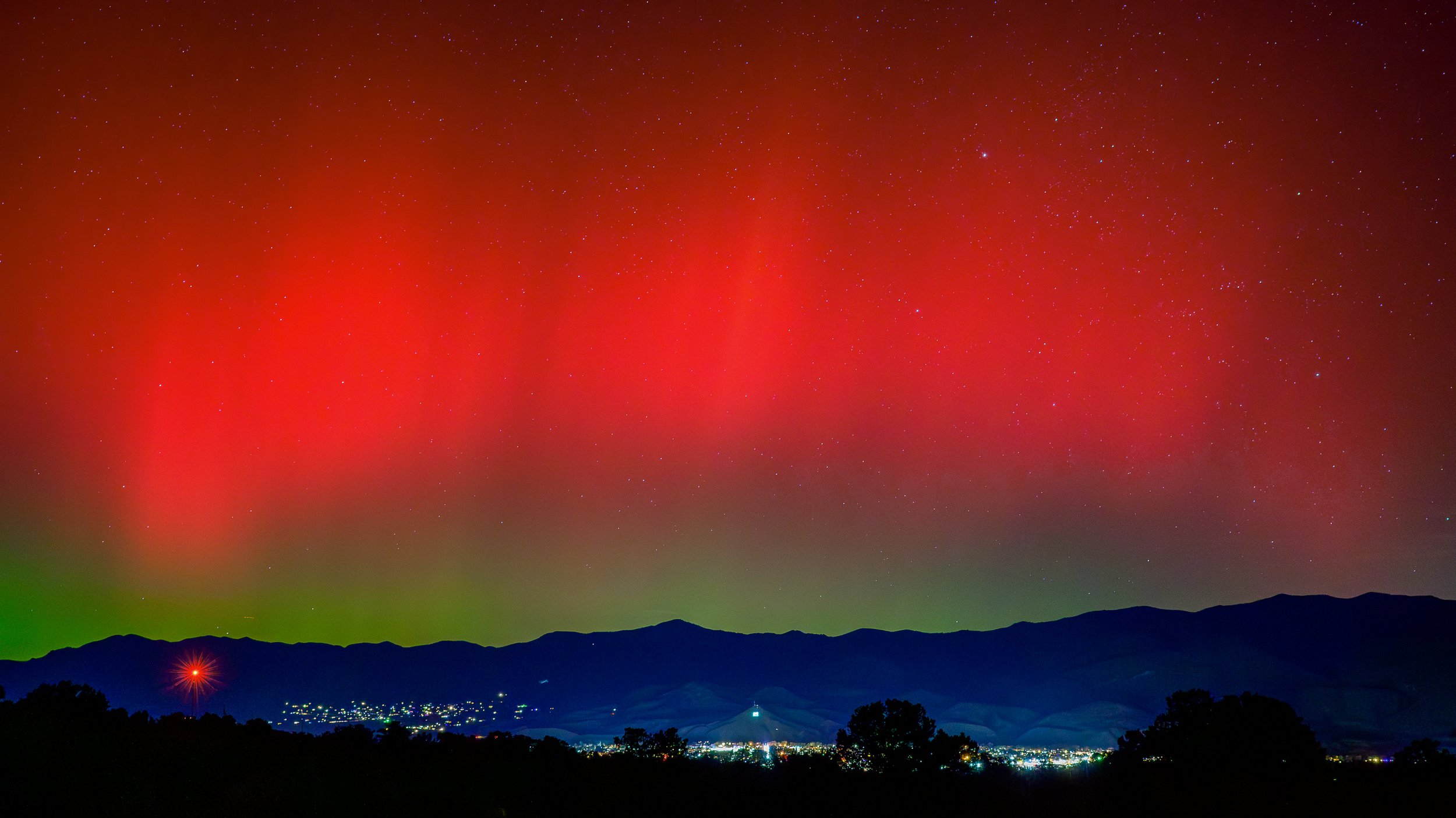 Aurora over S Mountain