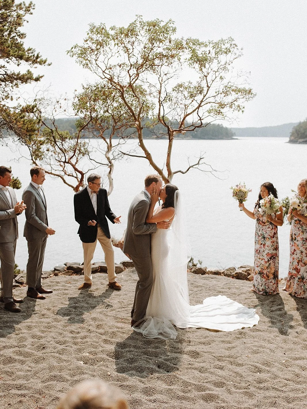 Throwing it back to my very first wedding as a coordinator on Crane Island. So thankful for my sweet friends Sy &amp; Clayton for trusting me with their big day on their beautiful family property. Happy 2 years, you two! 🥂✨

Venue: Federspiel Home -