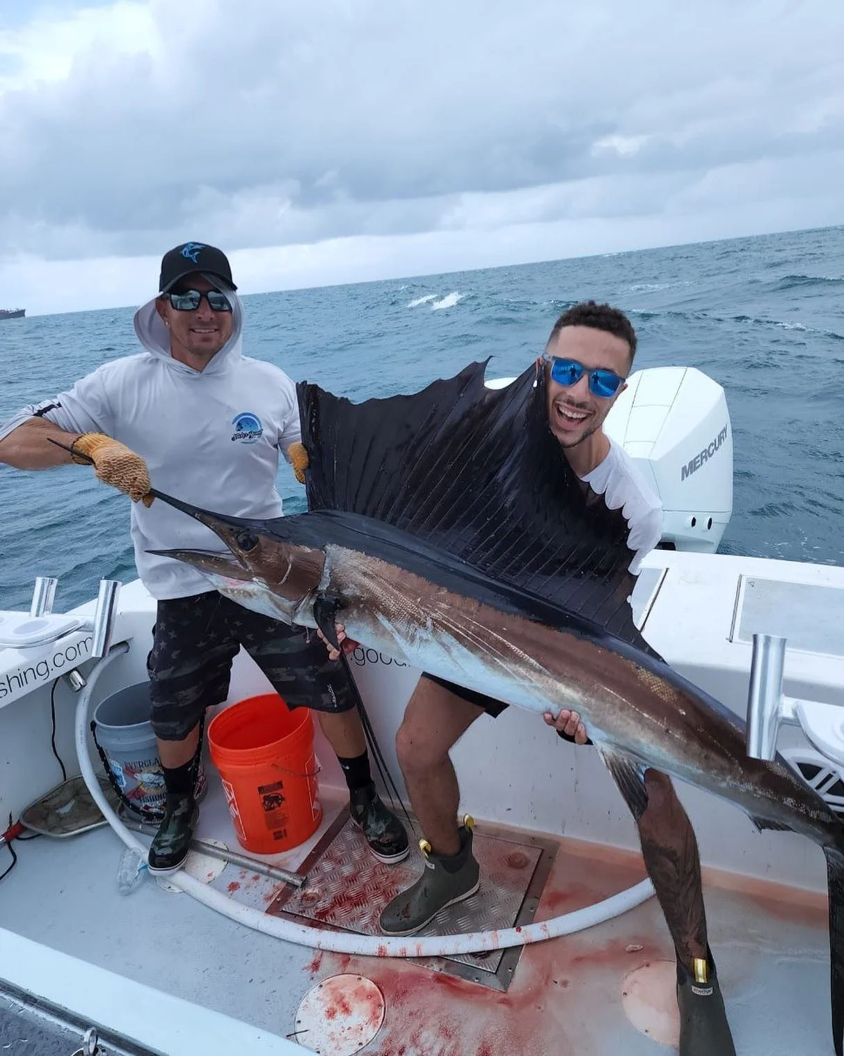 Sail szn.
.
.
.
.
.
.
#sailfish #billfish #sailfishing #kitefishing #kite #sportfishing #sportsfishingboat #sportfisher #sportfishingyachts #jersey #jersey36 #jersey36dawn #salmon #marlin #dorado #barbados #bgi #barbadostoday #viking #vikingyacht #h