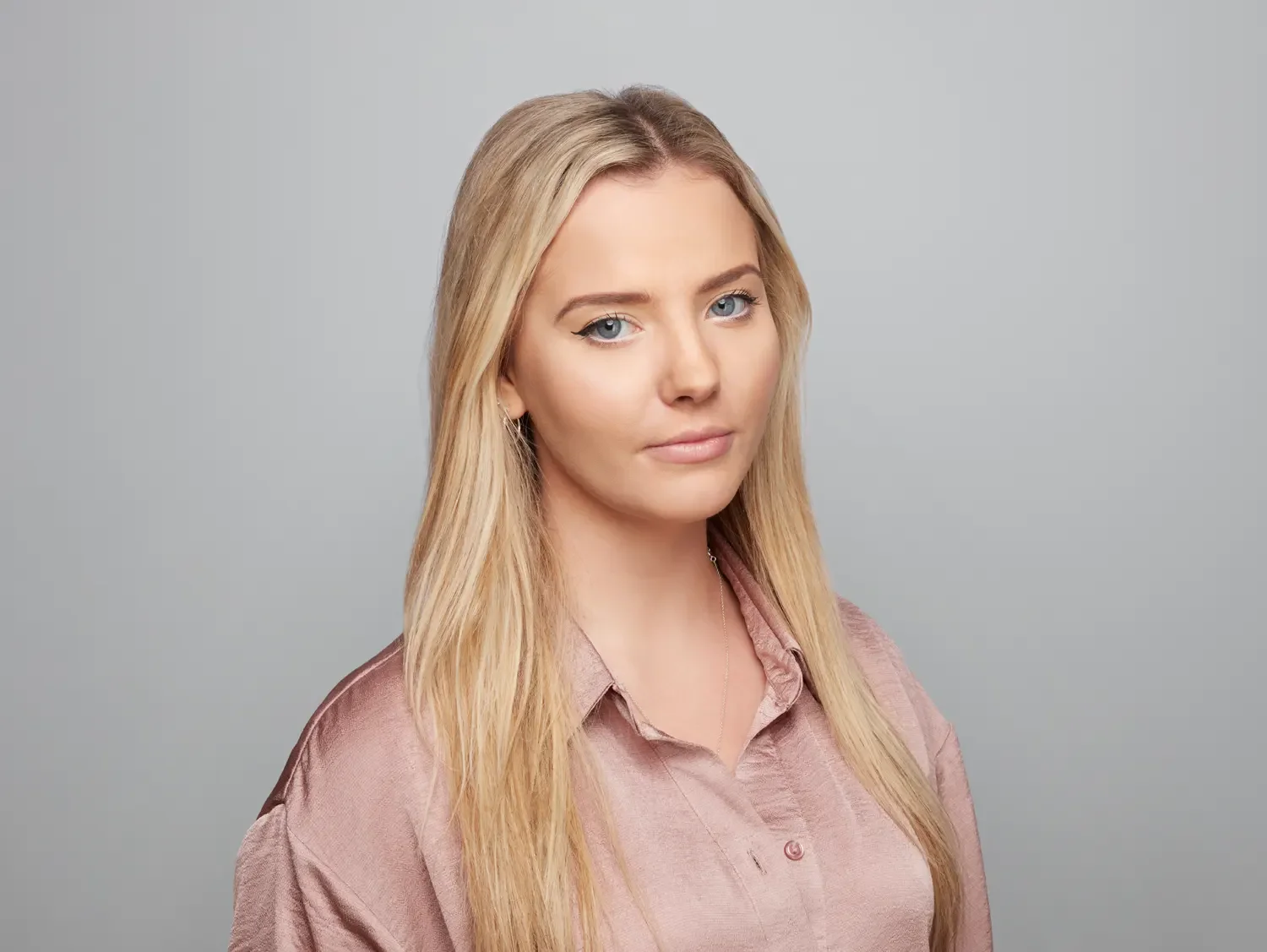 canary-wharf-private-bankers-professional-headshot.webp