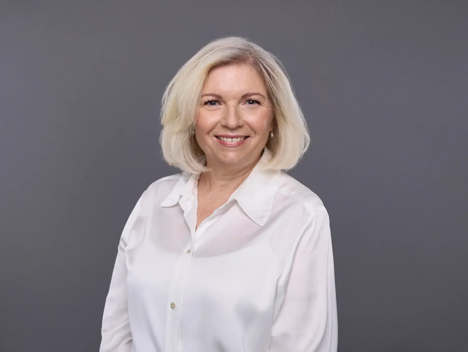 uk-insurtech-startup-employee-directory-portraits.webp