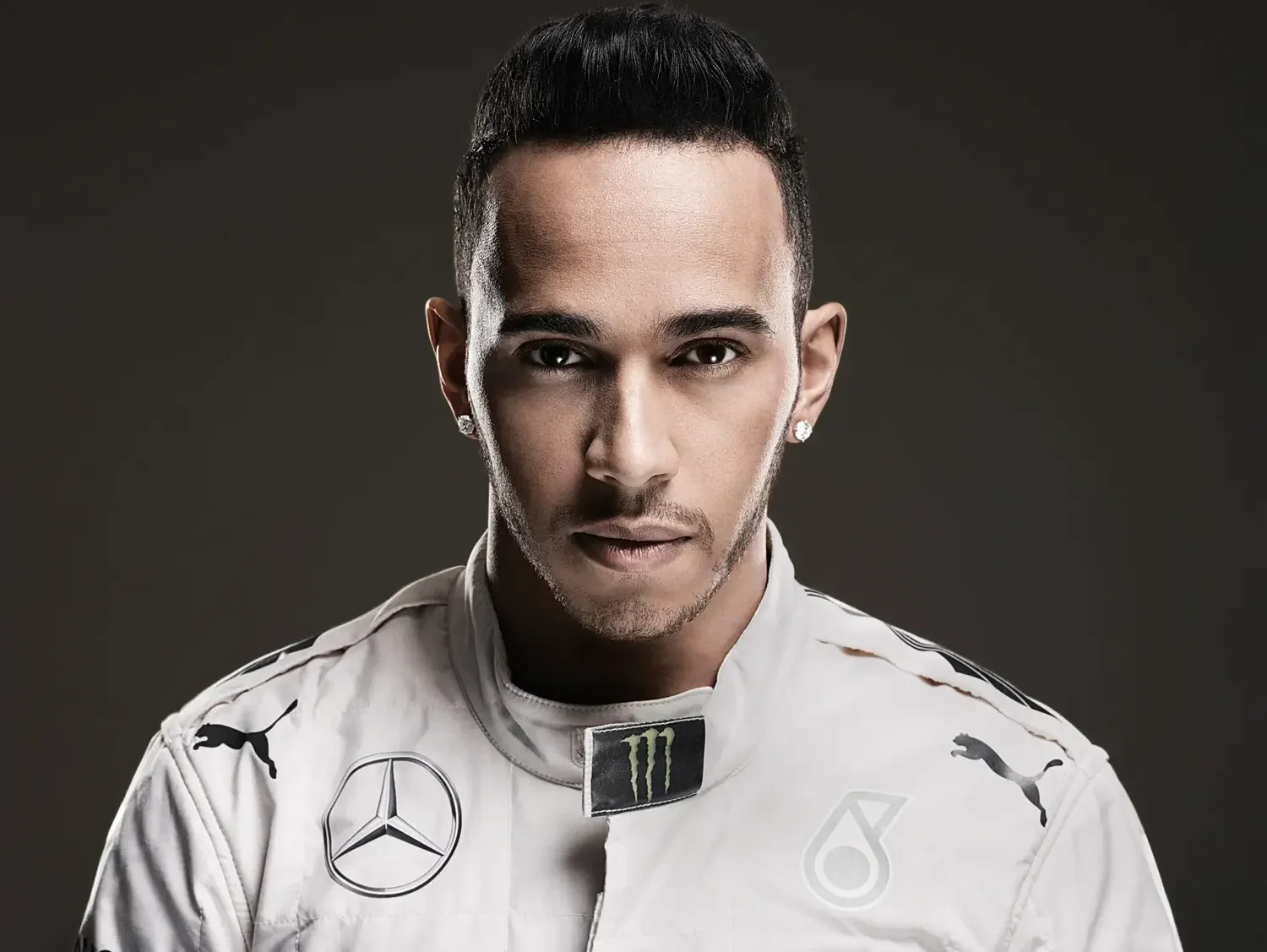 lewis-hamilton-headshot-corporate-22.webp