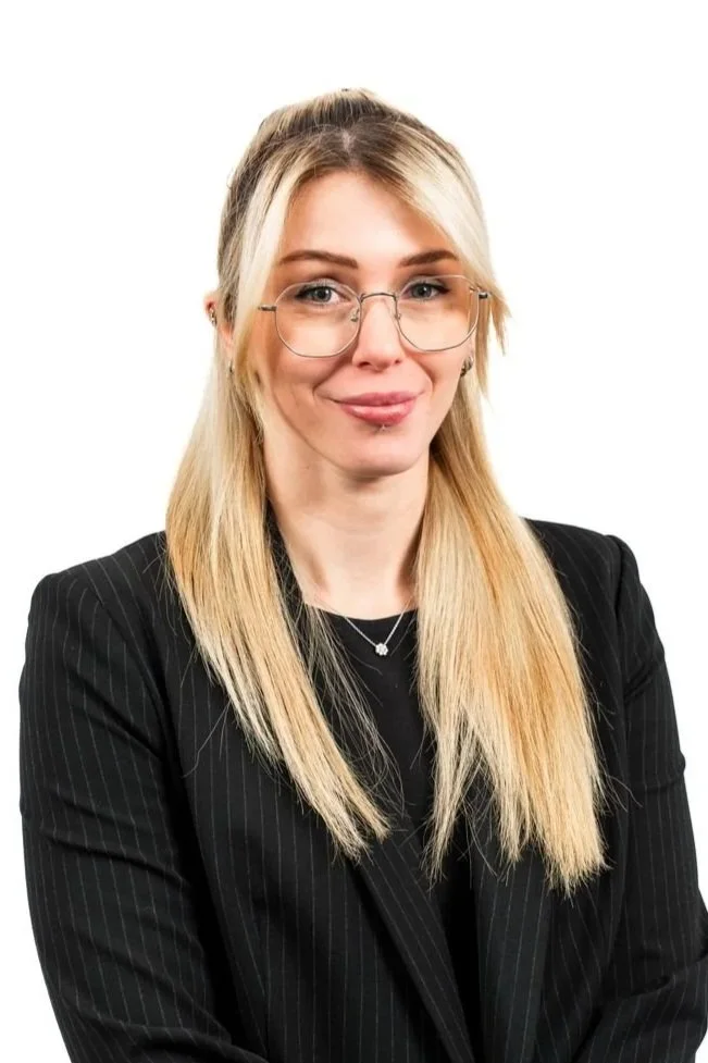 Francesca Barnes | Senior Associate