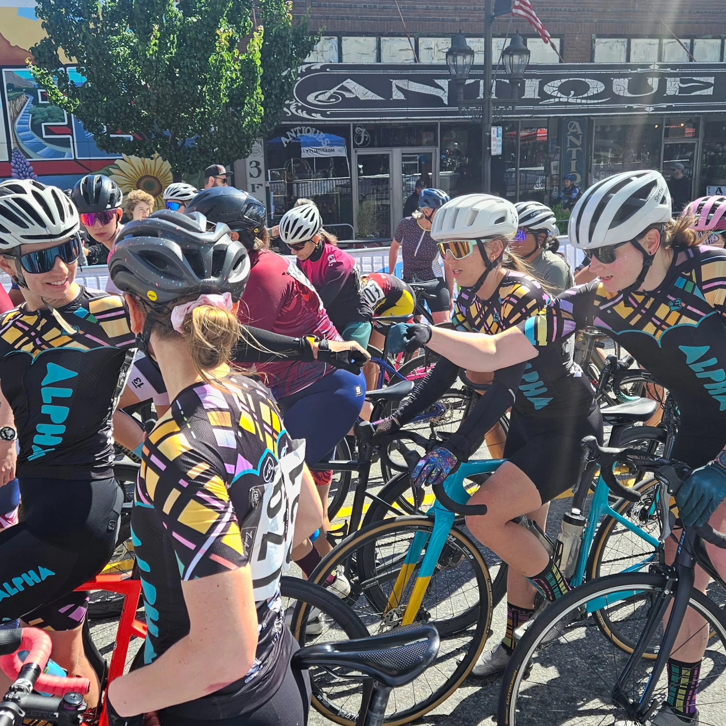 MT Alpha raced in 3 different states in 3 different cycling disciplines in the past week!

6 of us traveled to Wenatchee, WA, together, to race @tourdebloom , and participated in a hill climb, 2 road  races, and a criterium 🏎

Coach Marilyn raced St