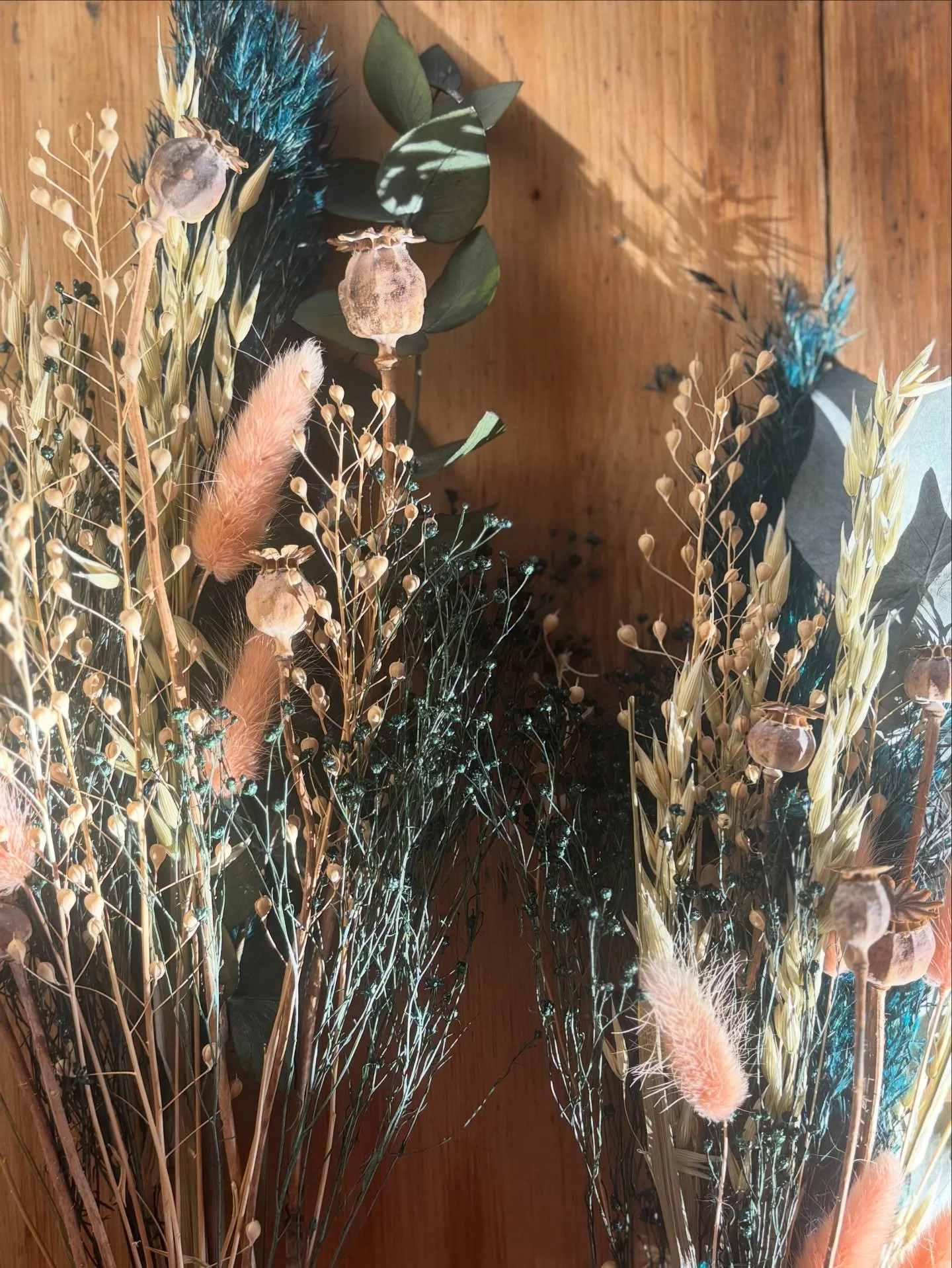 Sunlight beams, soft textures, and a touch of magic ✨
My dried flower gift bouquets are coming soon to my online shop.

Until then, DM me to order, each bouquet is handmade, full of character, and designed to last 

For the love of dogs &amp; flowers