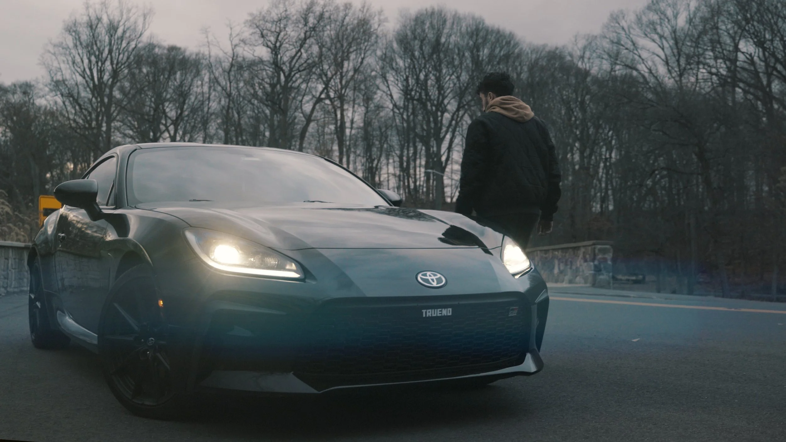 Sequence 01.00_00_28_16.Still005.jpg