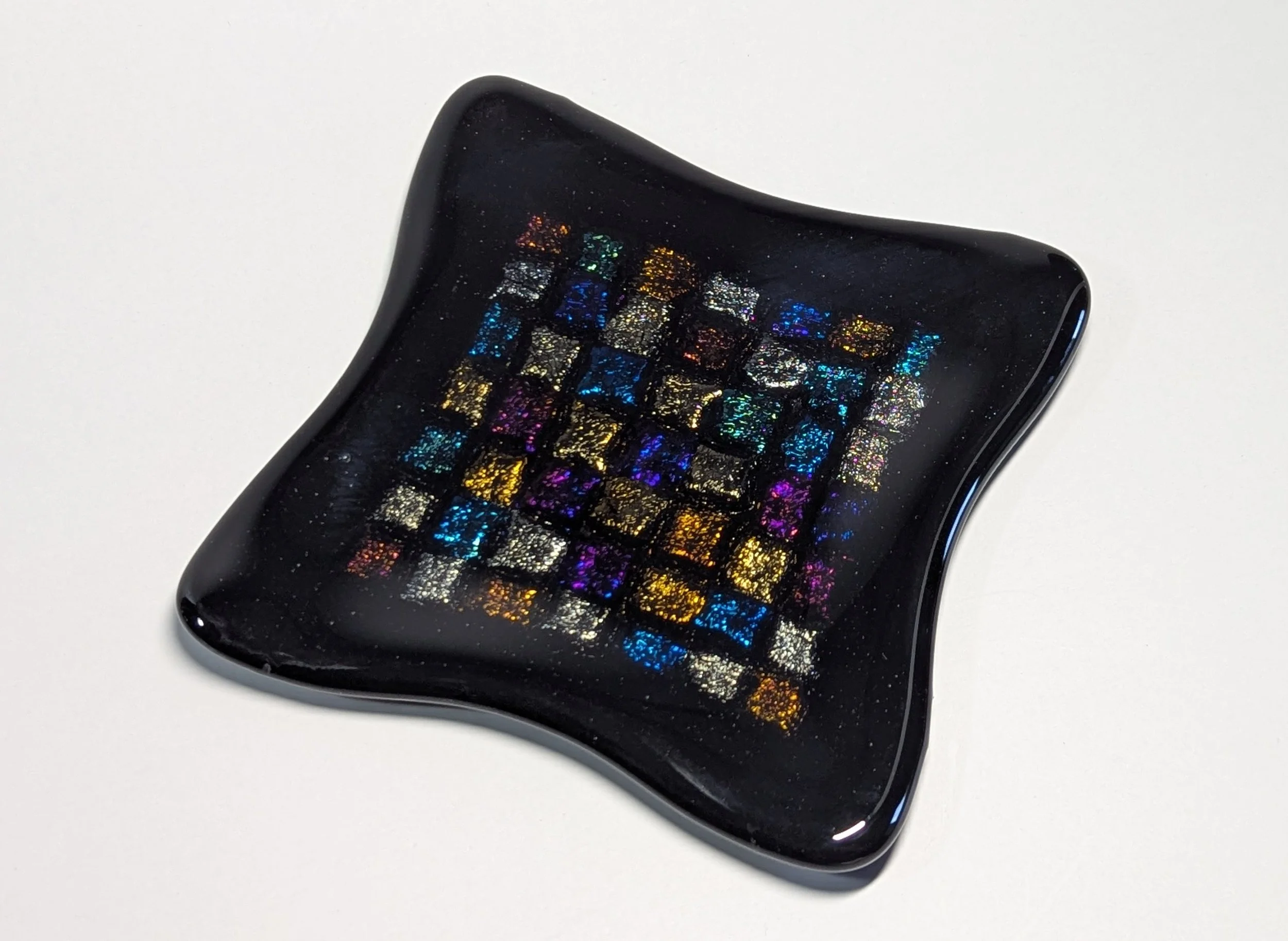Trinket Black Dichro1.jpg