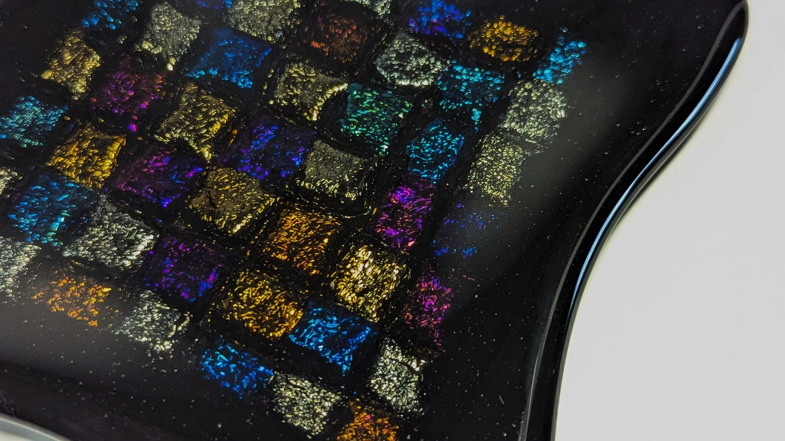 Trinket Black Dichro2.jpg