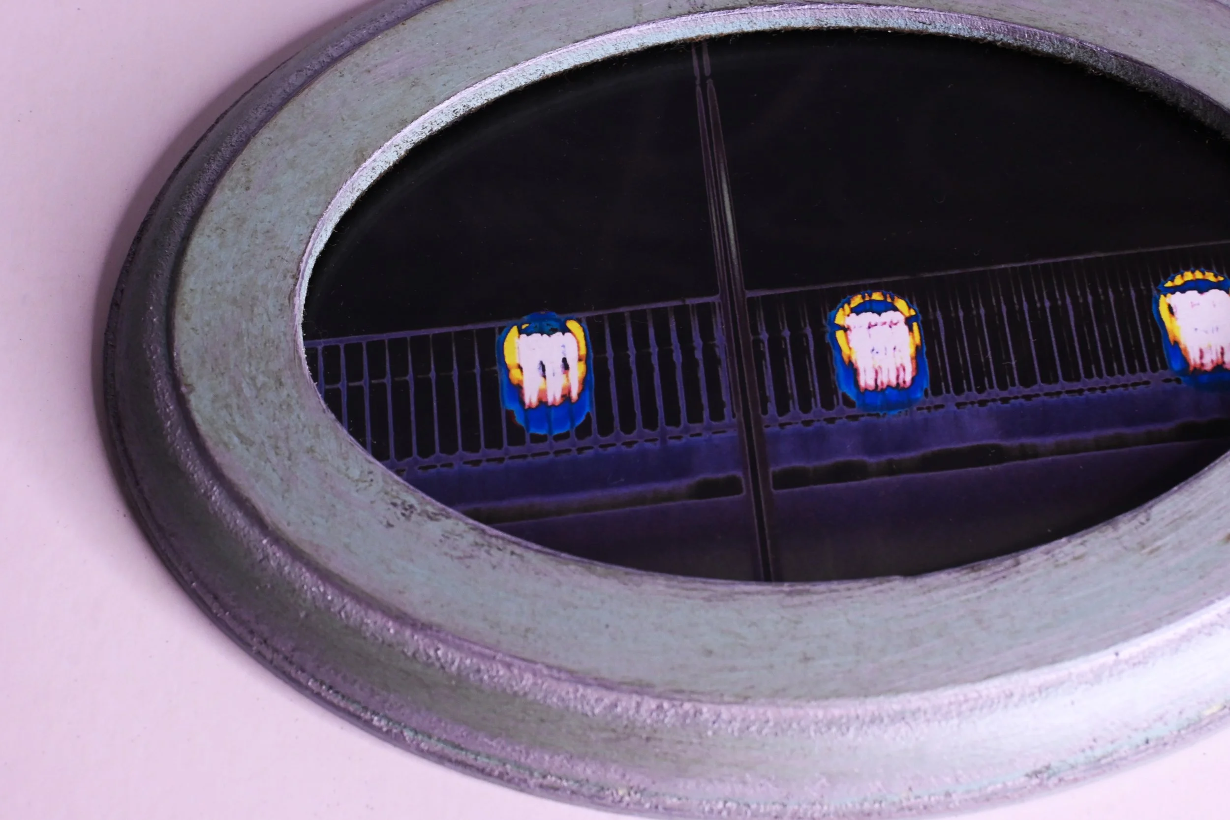 2017 Print 7 in 80's unqiue frame