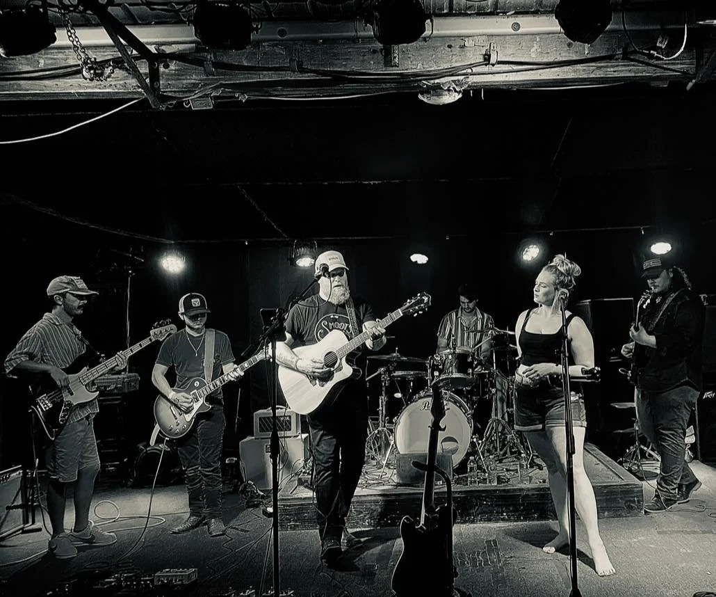 Live Music w/ The Lincoln Outfit