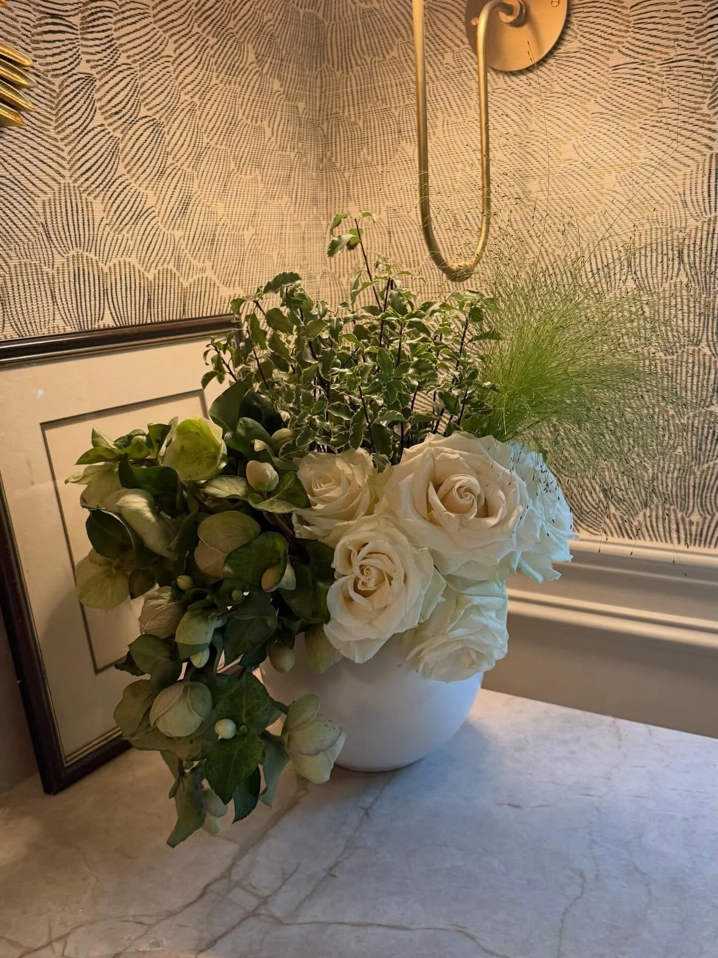 A little green, a little white, and a whole lot of beautiful 🤍💚 A few standouts from last week&rsquo;s arrangements!
Kindly DM To enquire about ordering something special for yourself or someone in your life 🌸💕 Website coming soon!
.
.
.
.
.
#flo
