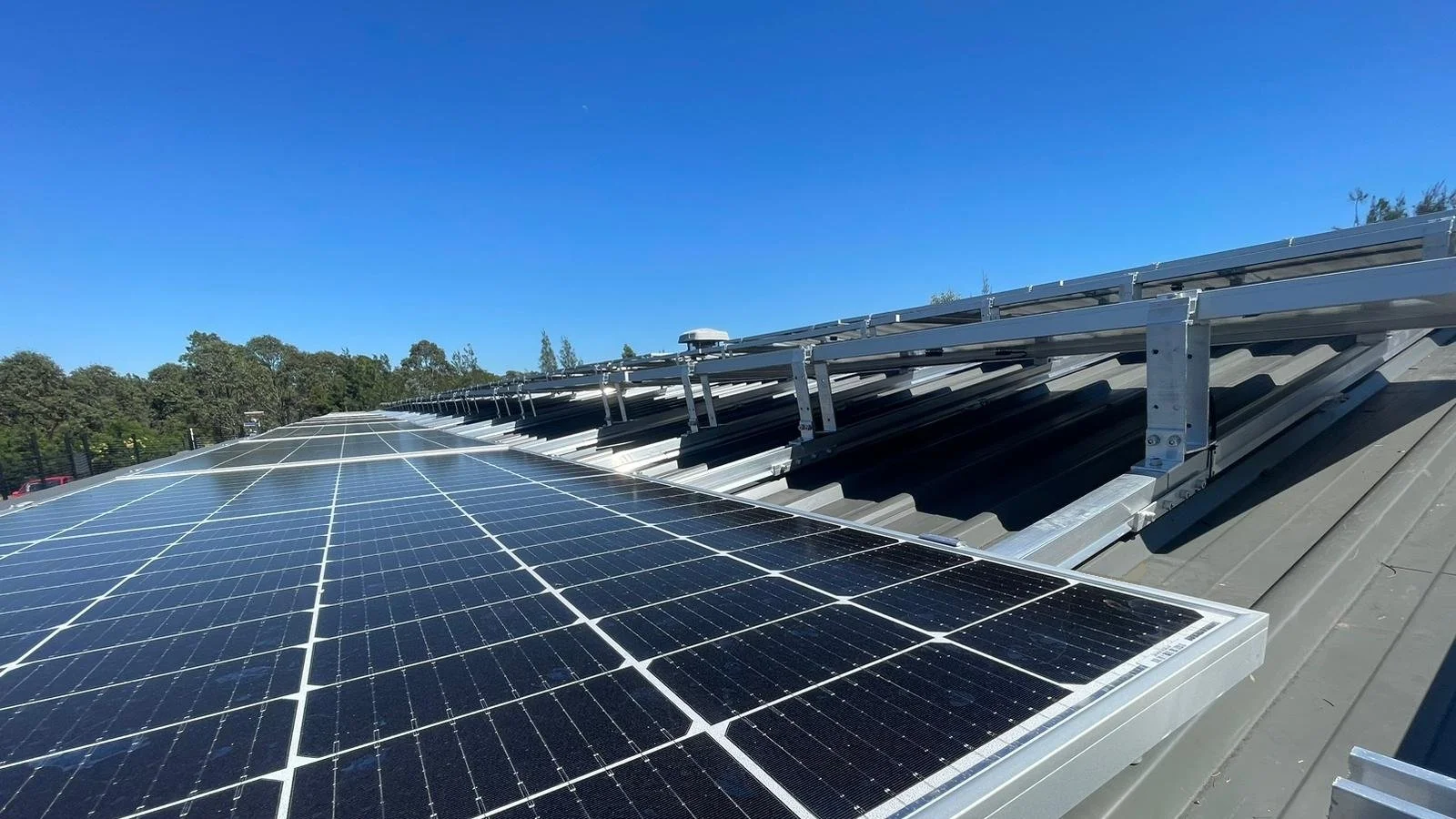 100kW - 2a 16-9 crop.jpg