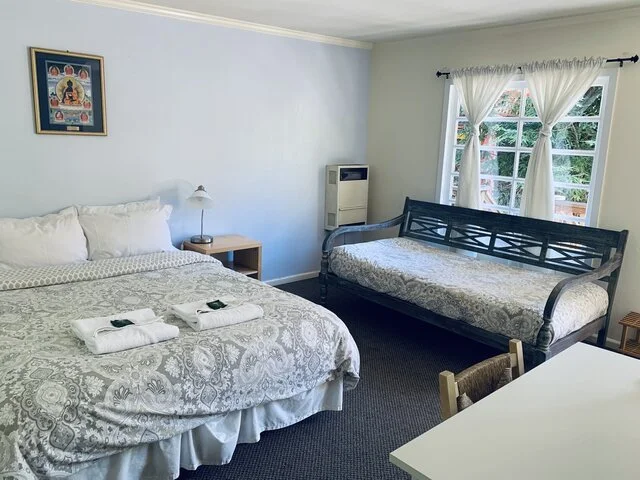 Queen &amp; Daybed (Copy) (Copy)