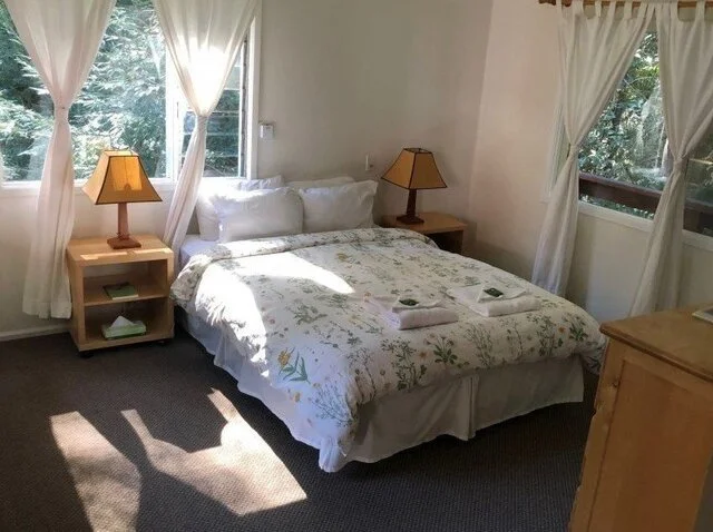 Single Queen (Copy) (Copy)