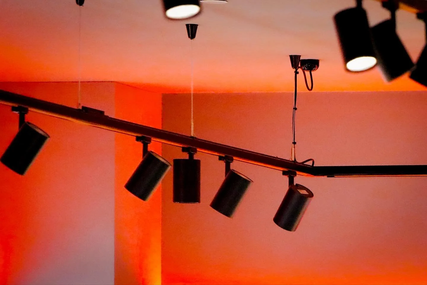 @shavershopau 

Every detail, designed to connect. From the lighting to the layout, we help you tell the story of your retail space that invites, engages, and inspires. Ready to transform your brand&rsquo;s in-store story?

📸 @tommycreative_