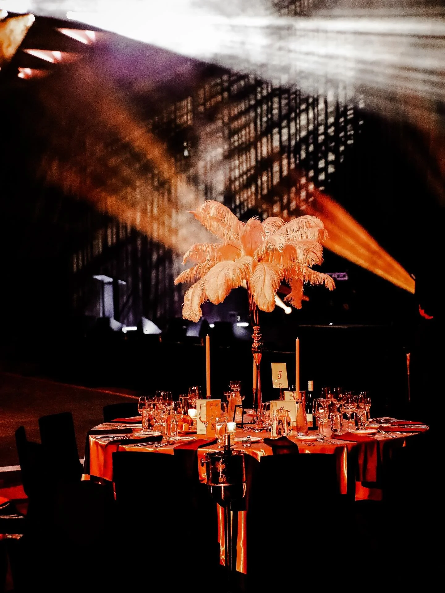 Turn your corporate celebration into content gold. Photos and videos that make the whole event shine. 

📸 @tommycreative_